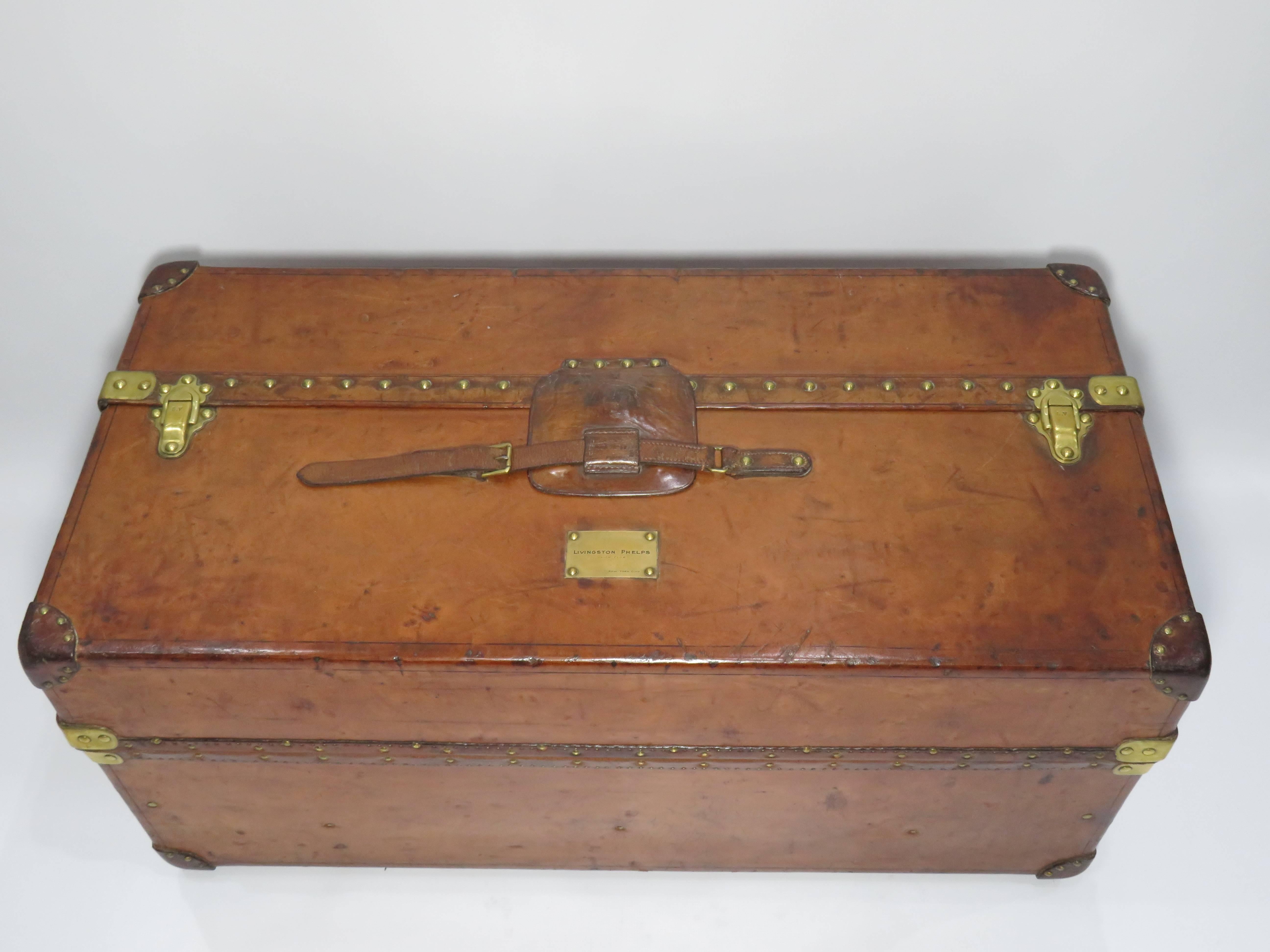 For sale a 1910s Louis Vuitton cowhide ideal gentleman's trunk in immaculate condition.
The cowhide "Malle Ideale" which is featured on the 100 Legendary Trunks book was made for men with many compartments for their umbrellas, shocks,