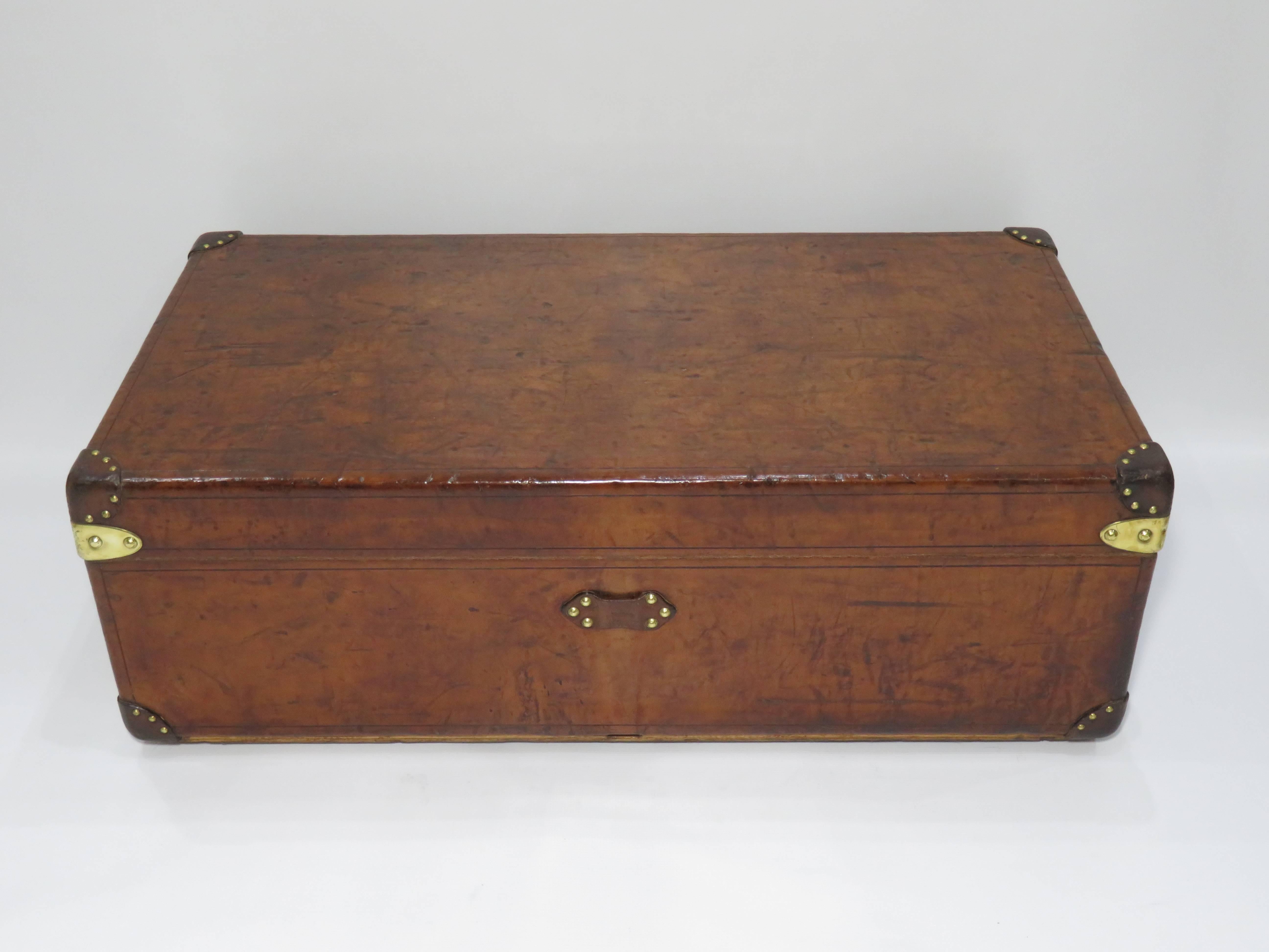 Early 20th Century Louis Vuitton Cowhide Leather Cabin Trunk In Good Condition For Sale In London, GB