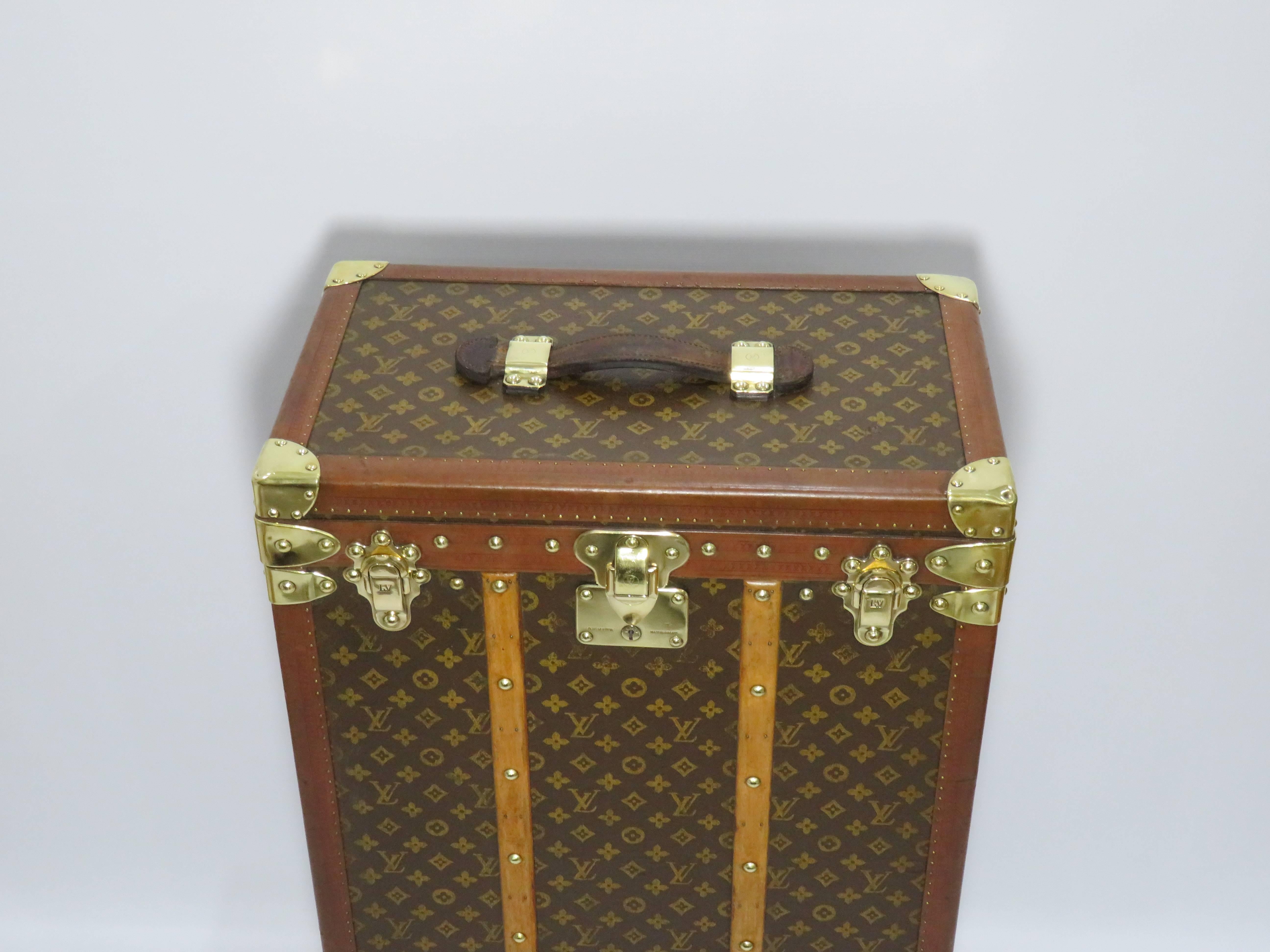 For sale a 1920s Louis Vuitton monogram double wardrobe trunk in perfect condition finished in monogram canvas, with brass details, wooden slats and monogram lozine bounding.