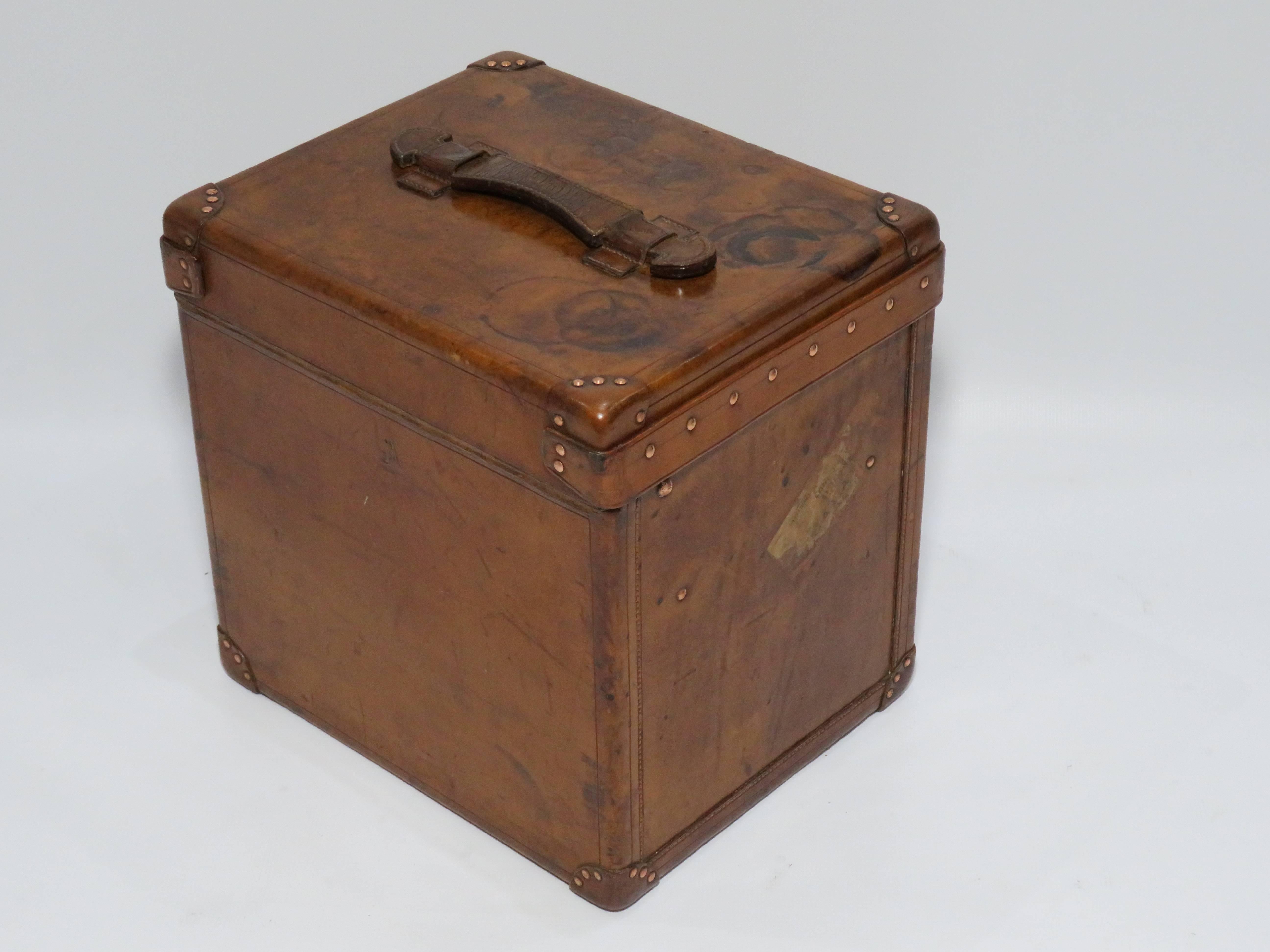 Antique 1912 Louis Vuitton Leather Hatbox In Good Condition For Sale In London, GB