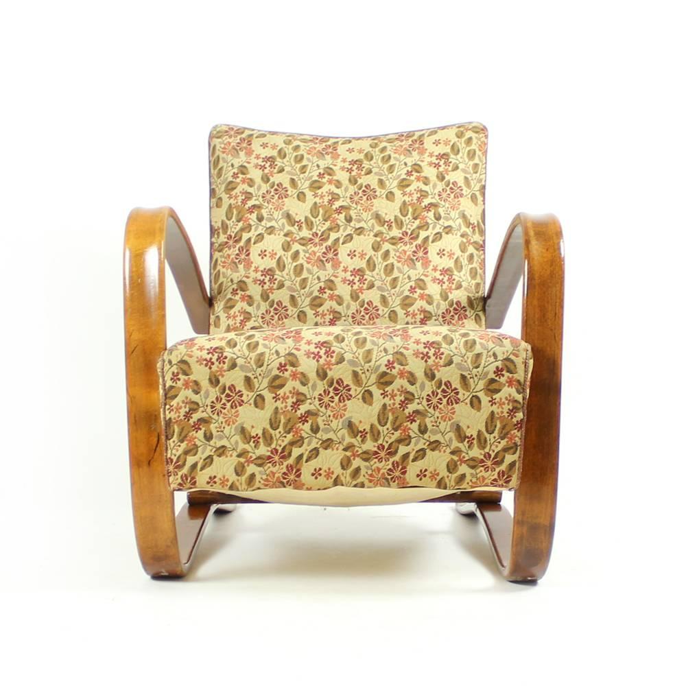 Mid-20th Century H-269 Armchairs by J. Halabala in Original Floral Pattern, Czechia, circa 1940s For Sale