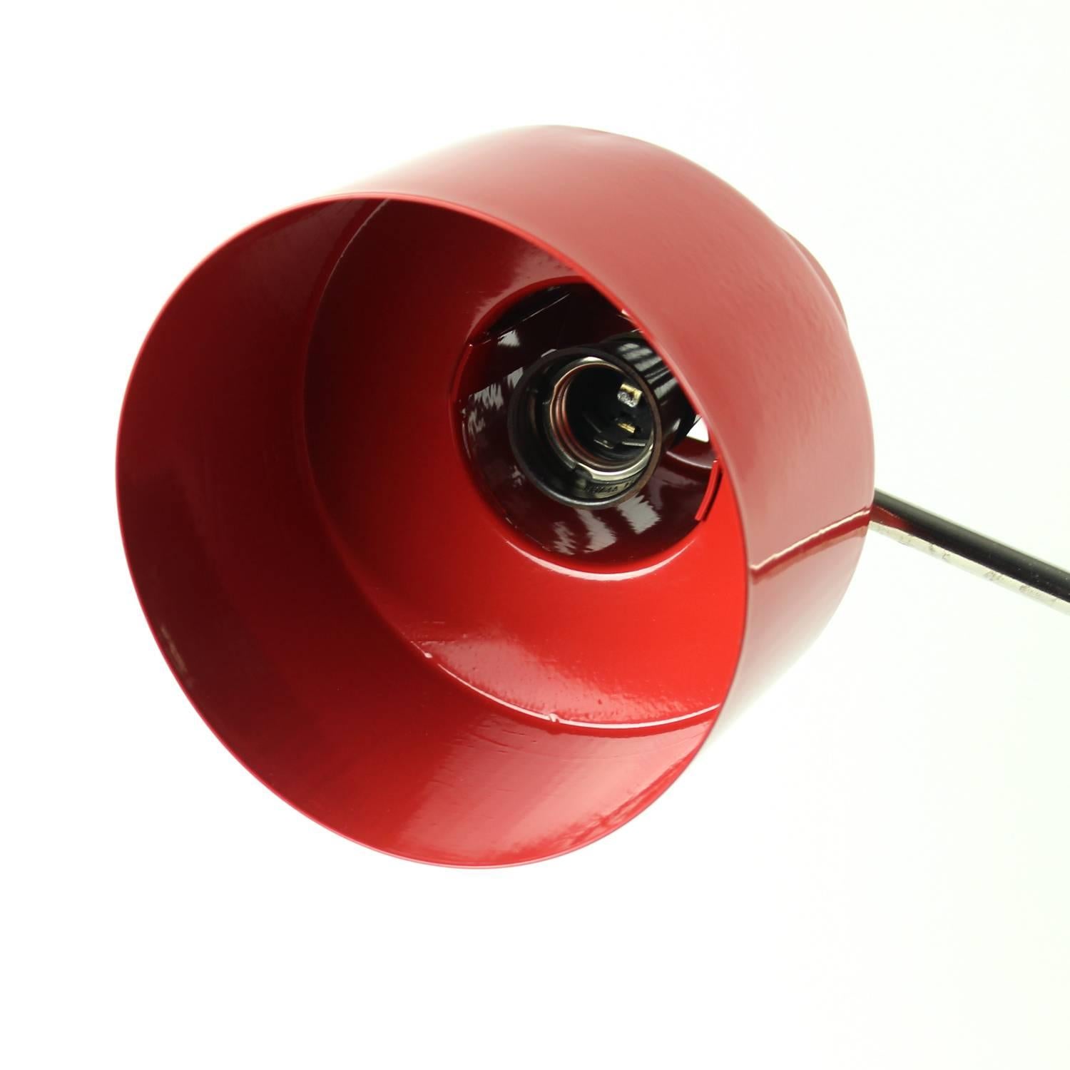 Bakelite Red Industrial Office Lamp by Jan Suchan for Elektrosvit, Czechoslovakia, 1967 For Sale