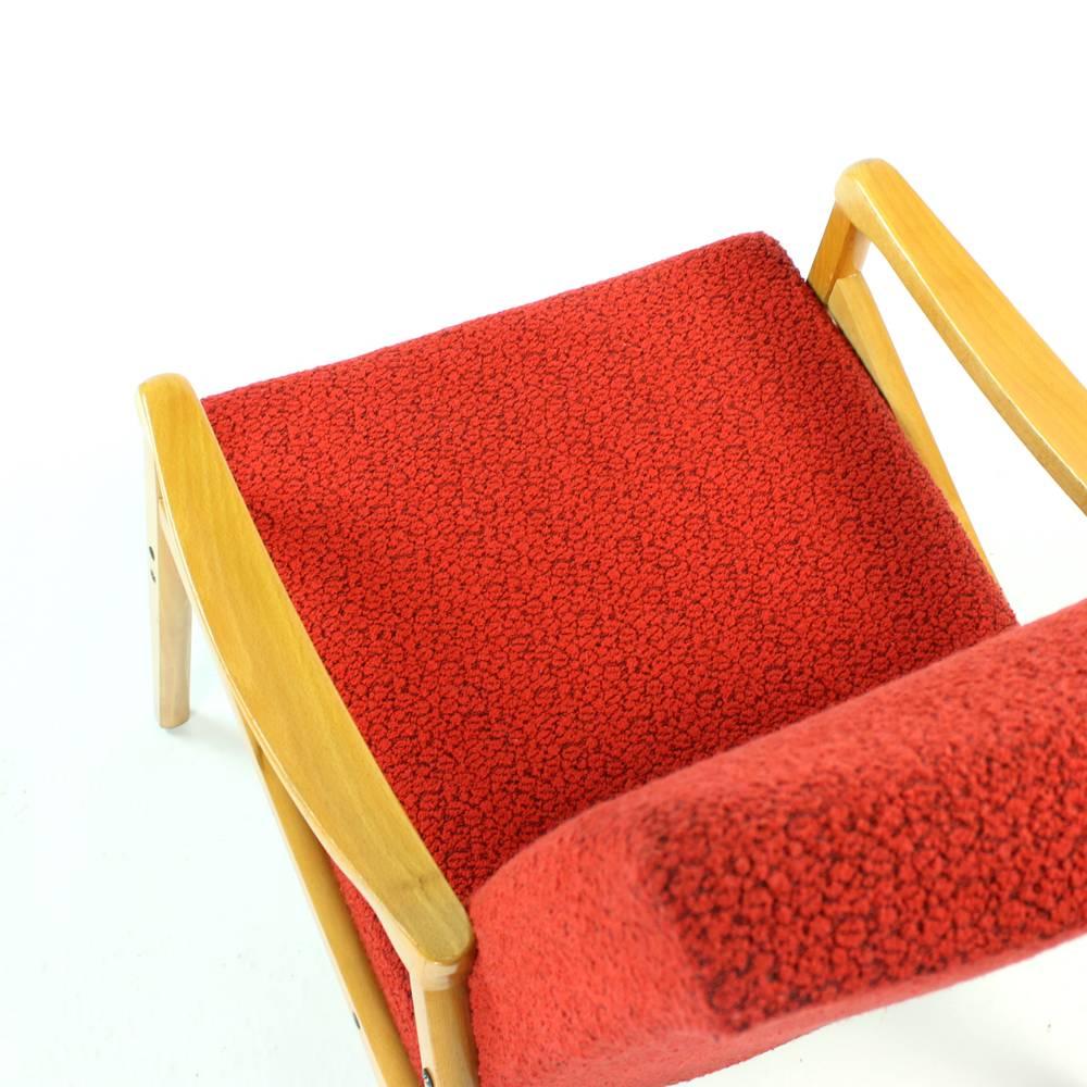 Mid-Century Armchair in Original Red Upholstery, Interier Praha, Czechoslovakia In Good Condition For Sale In Zohor, SK