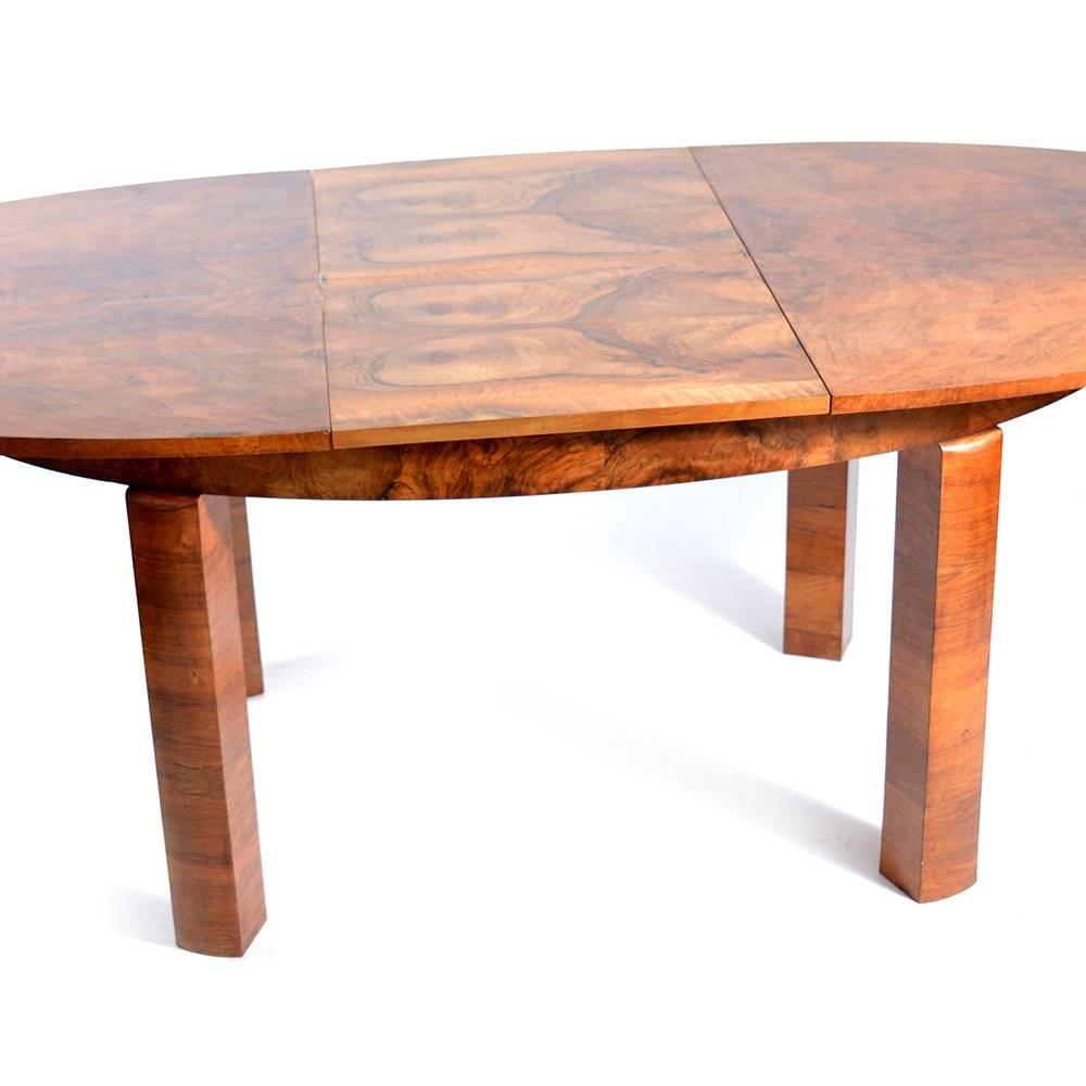 Large Art Deco Fold Out Dining Table in Walnut Veneer, Czechoslovakia, 1930s In Good Condition For Sale In Zohor, SK