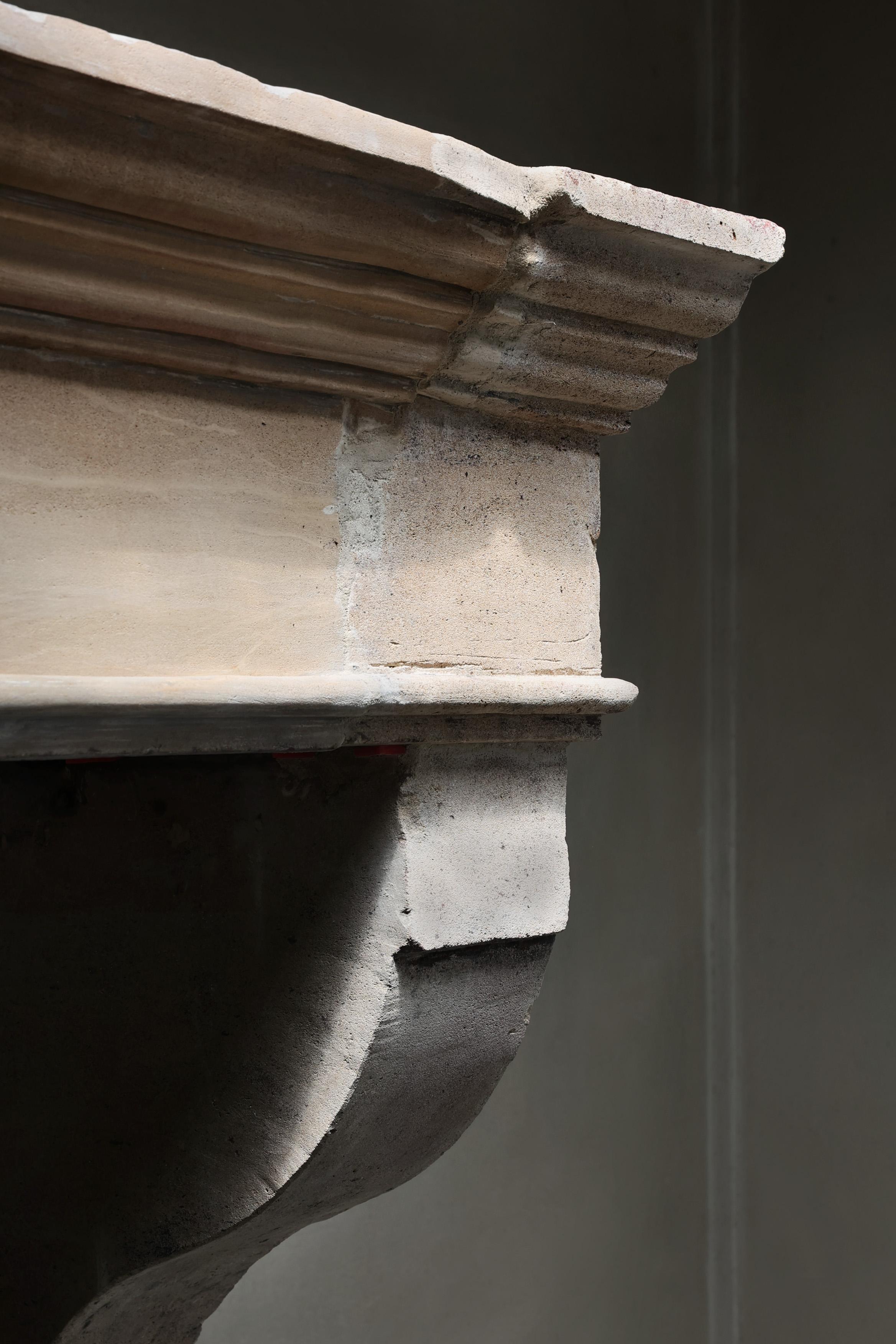 Antique mantle in style of Campagnarde from the 19th century For Sale 2