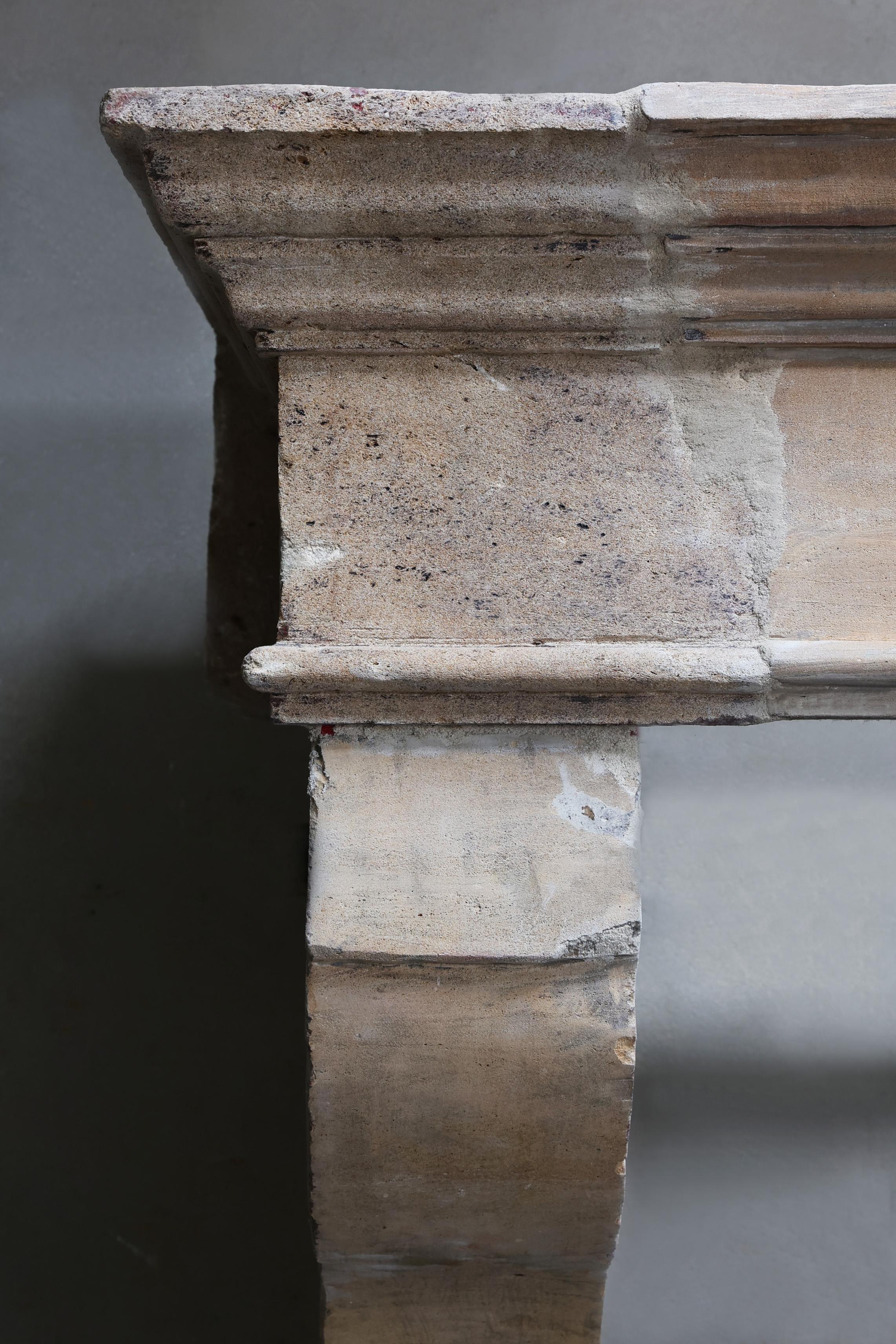 Antique mantle in style of Campagnarde from the 19th century For Sale 3