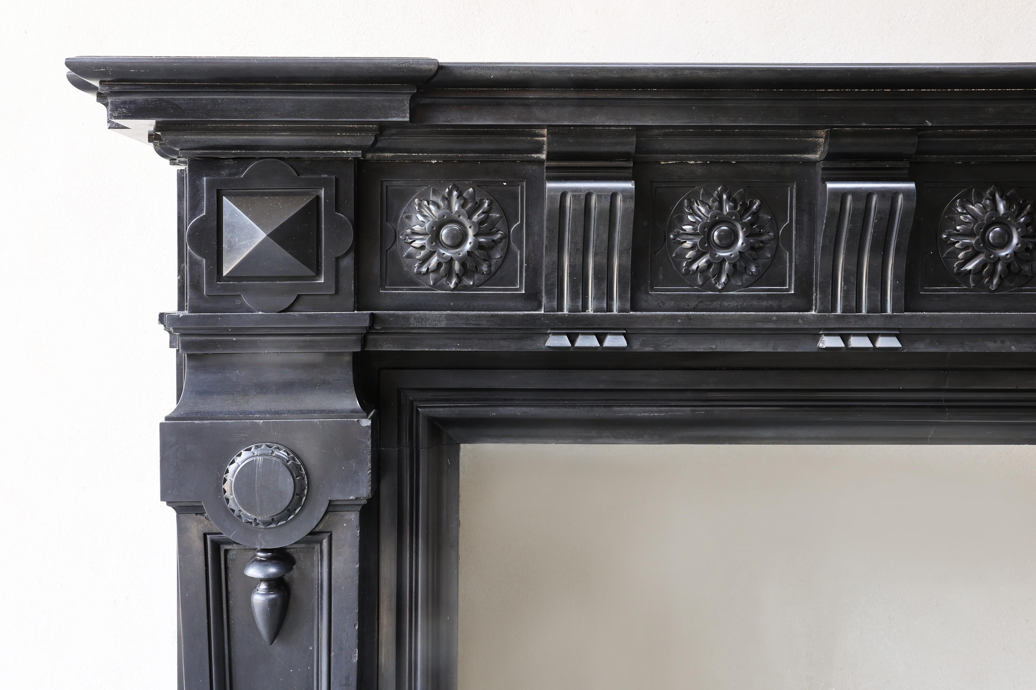 Antique Noir de Mazy marble mantel surround in style of XVI, the 19th century In Good Condition For Sale In Made, NL