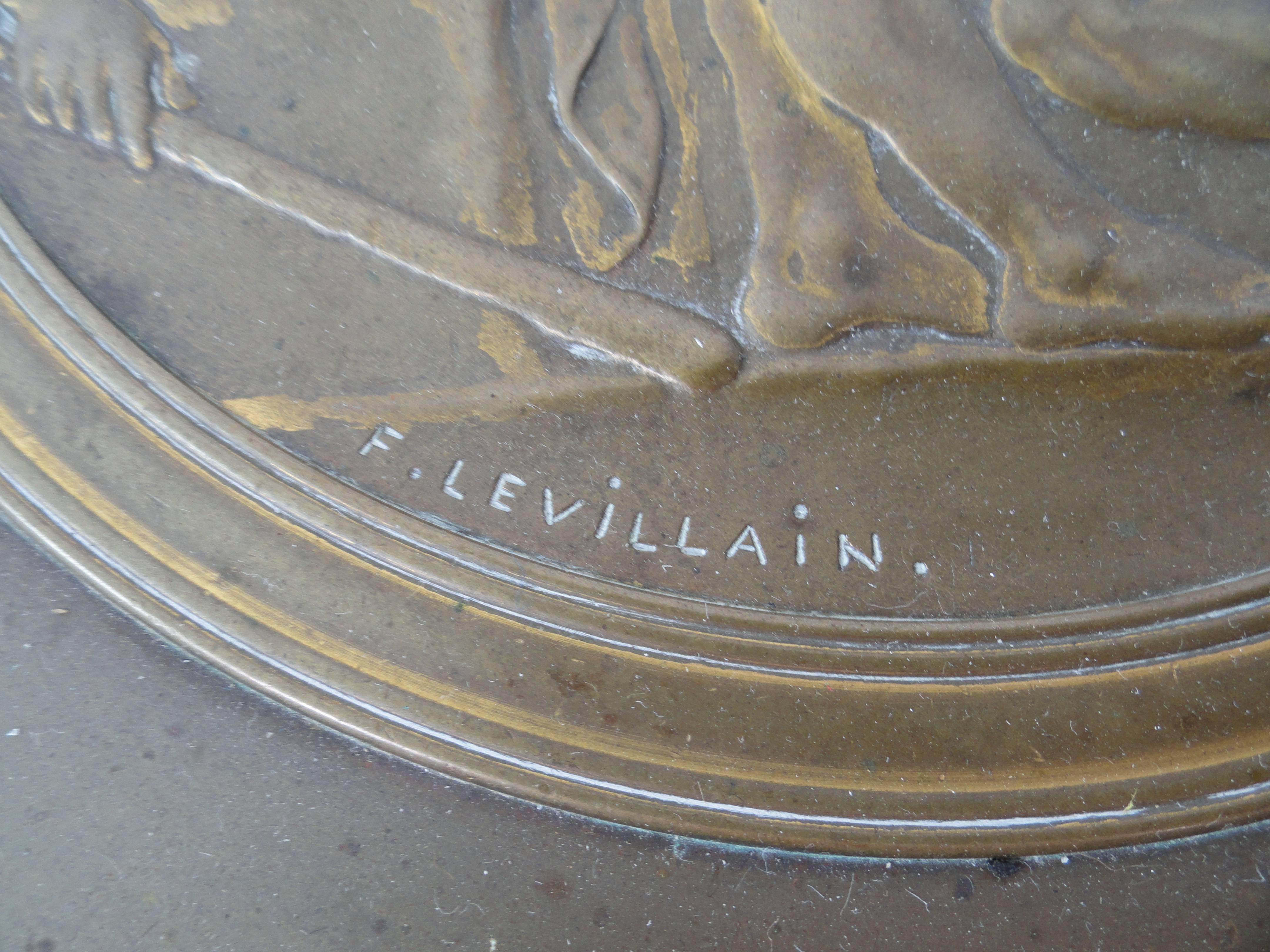 19th Century Ferdinand Levillain, Signed Bronze Tassa For Sale