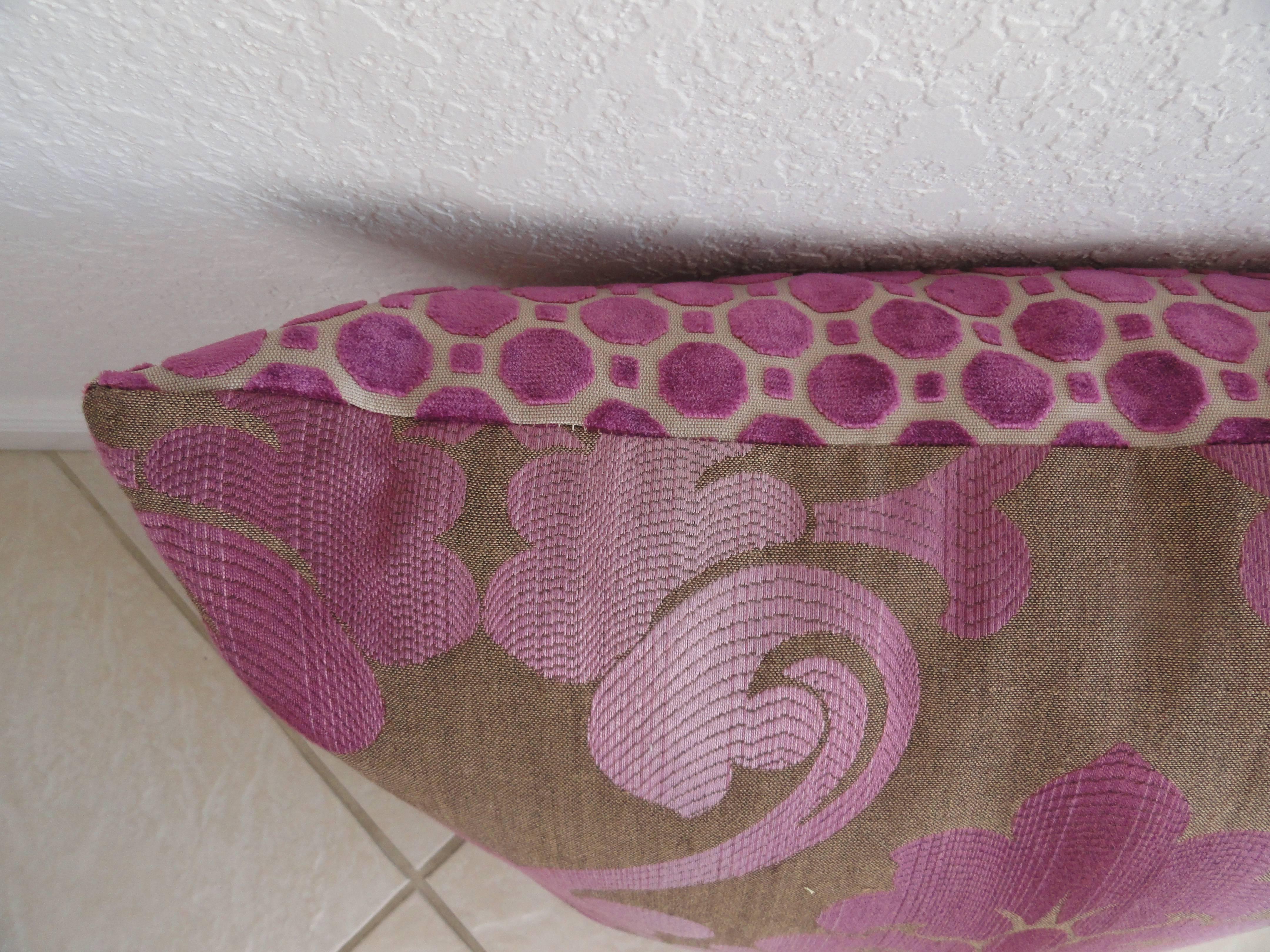 Pair of New Brocade Custom Pillow In Excellent Condition For Sale In West Palm Beach, FL