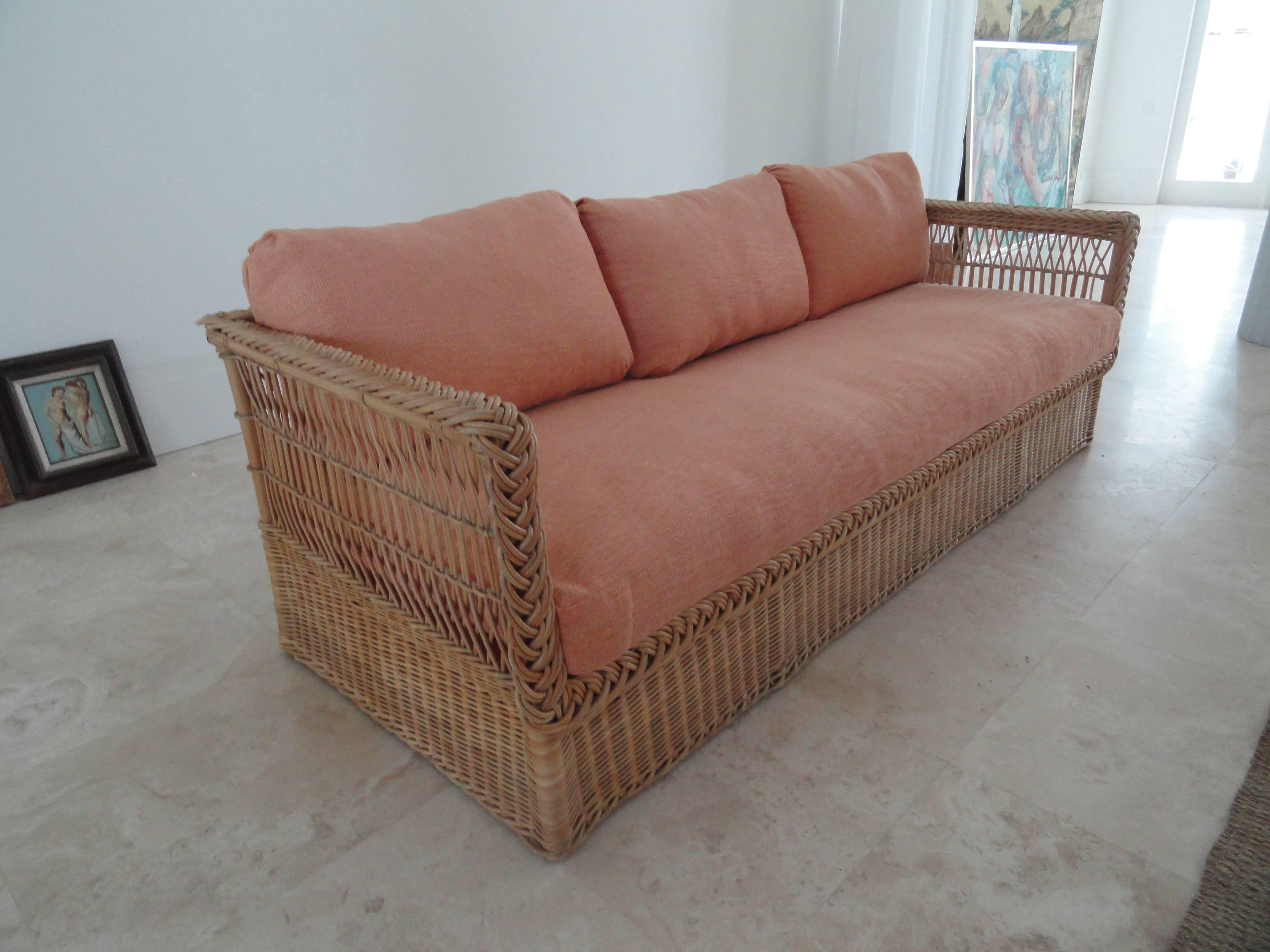 Bespoke Bielecky Brothers handmade wicker daybed.
W634 daybed. Sofa has newly upholstered back cushions and seat cushions in Norbar cotton fabric.
Single seat cushion. Three back cushions.
See detail pics. Shows some fading on wicker.