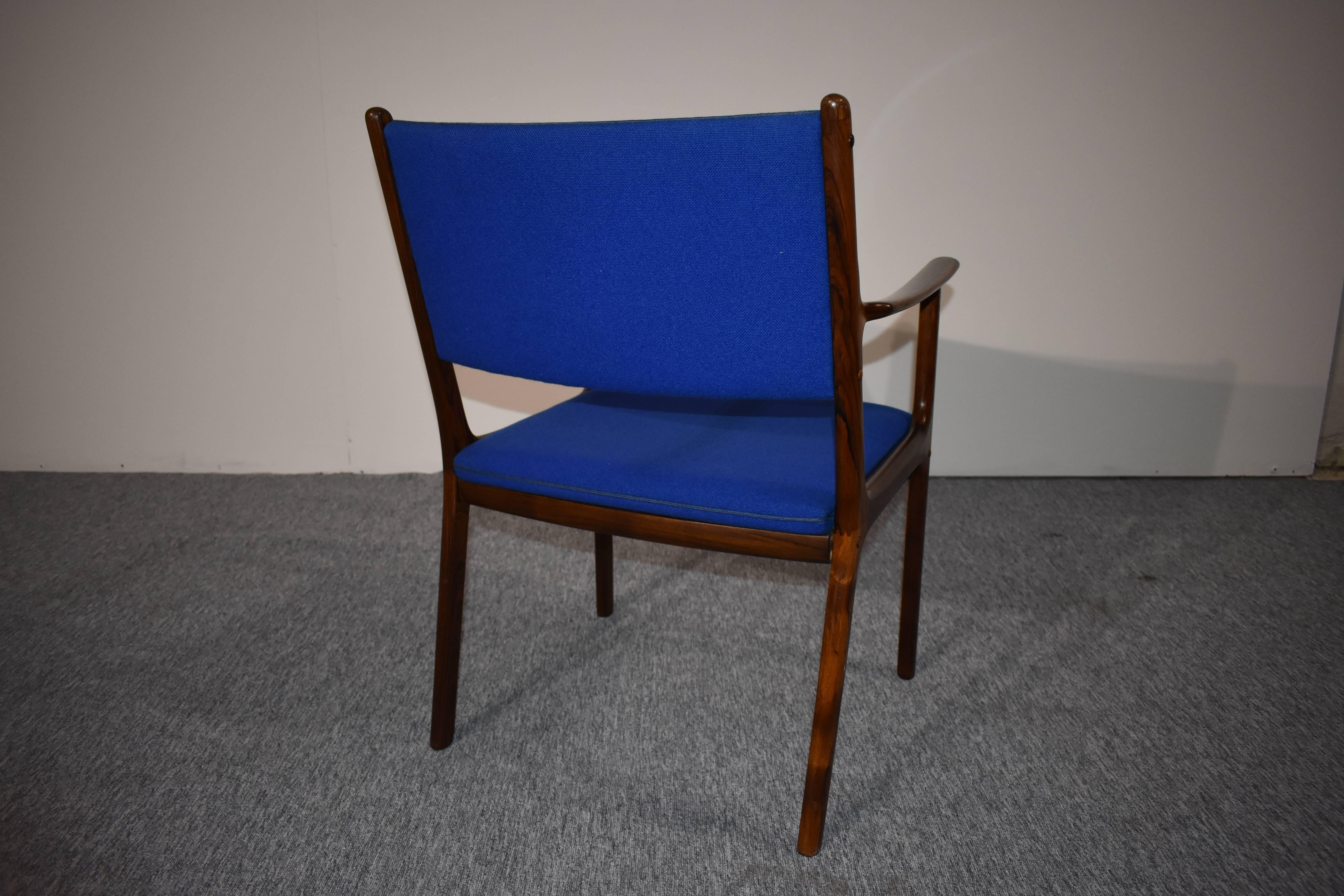 Ole Wanscher PJ412 Rosewood Danish Modern Armchairs For Sale 1