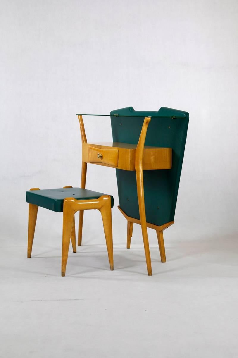 Mid-20th Century Italian Wooden and Green Console with Fitting Stool, in the Manner of Ico Parisi For Sale