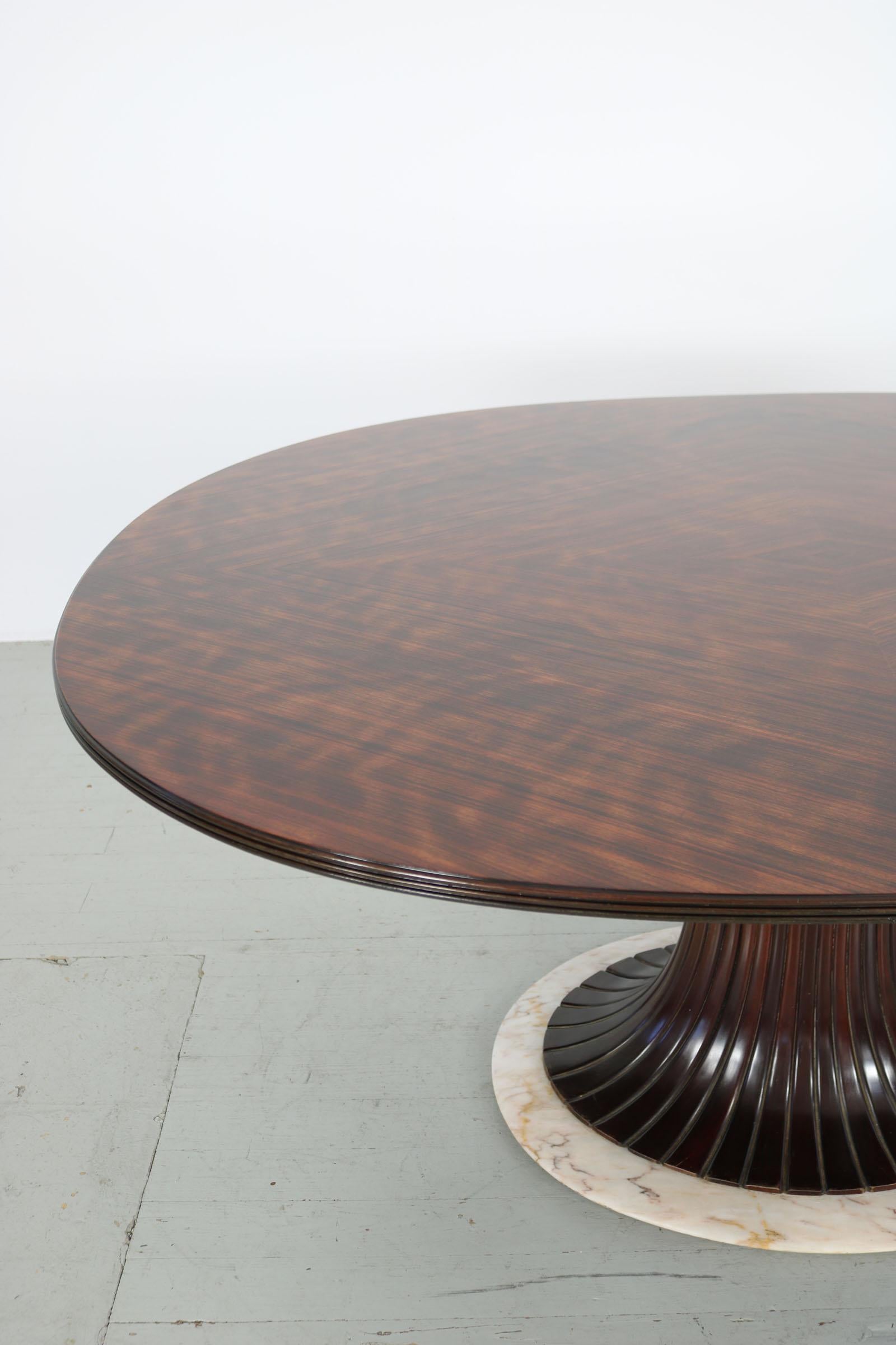 Vittorio Dassi Table with Central Leg, Italy 1950s For Sale 3