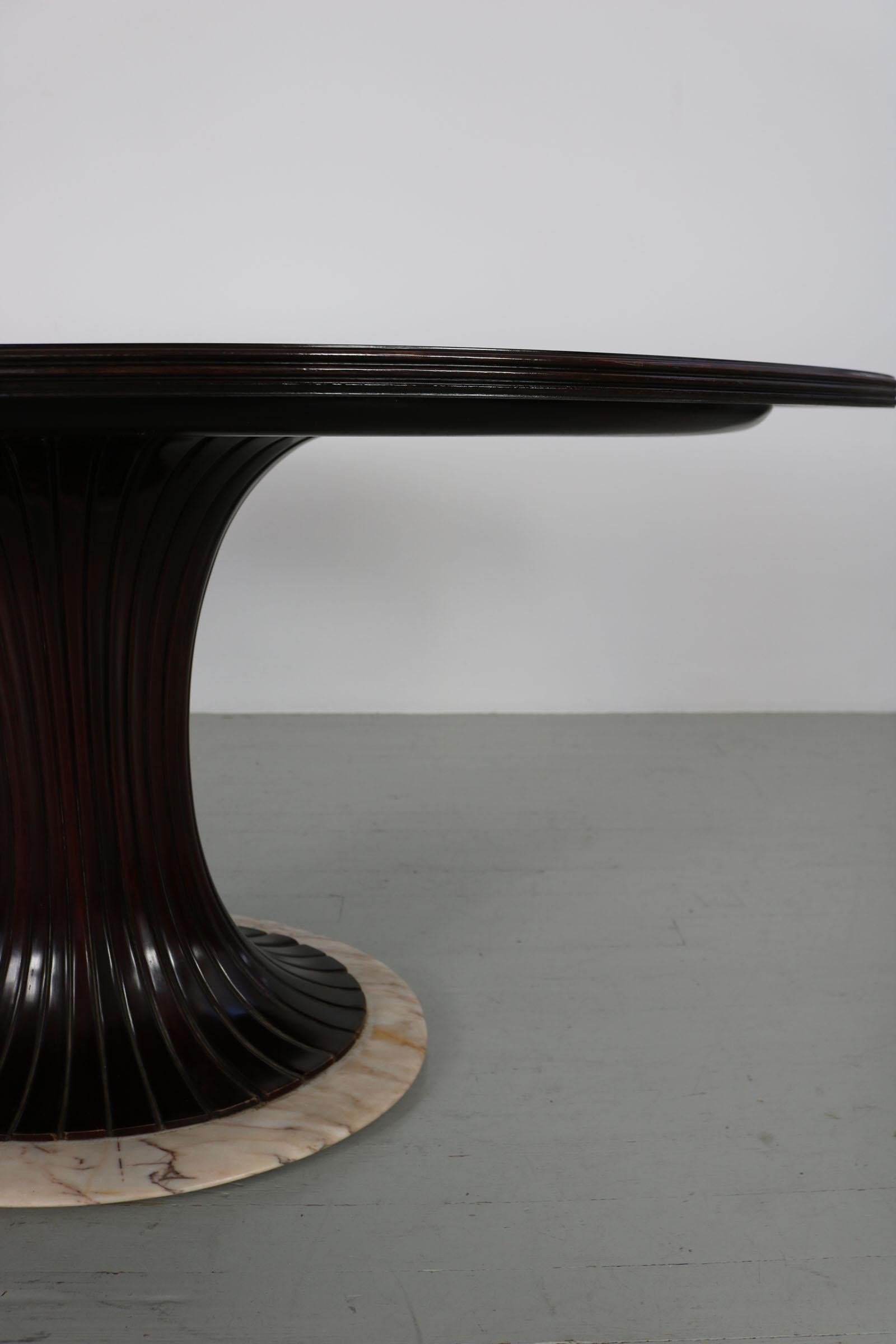 Vittorio Dassi Table with Central Leg, Italy 1950s For Sale 8