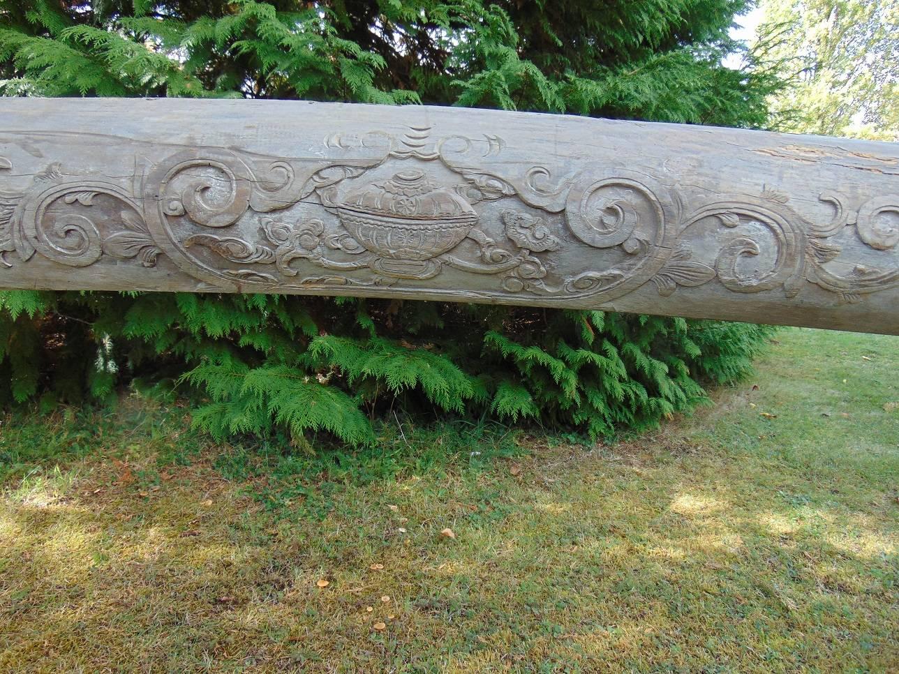 Beam, Chinese Carved Temple, circa 1800 In Good Condition For Sale In London, GB