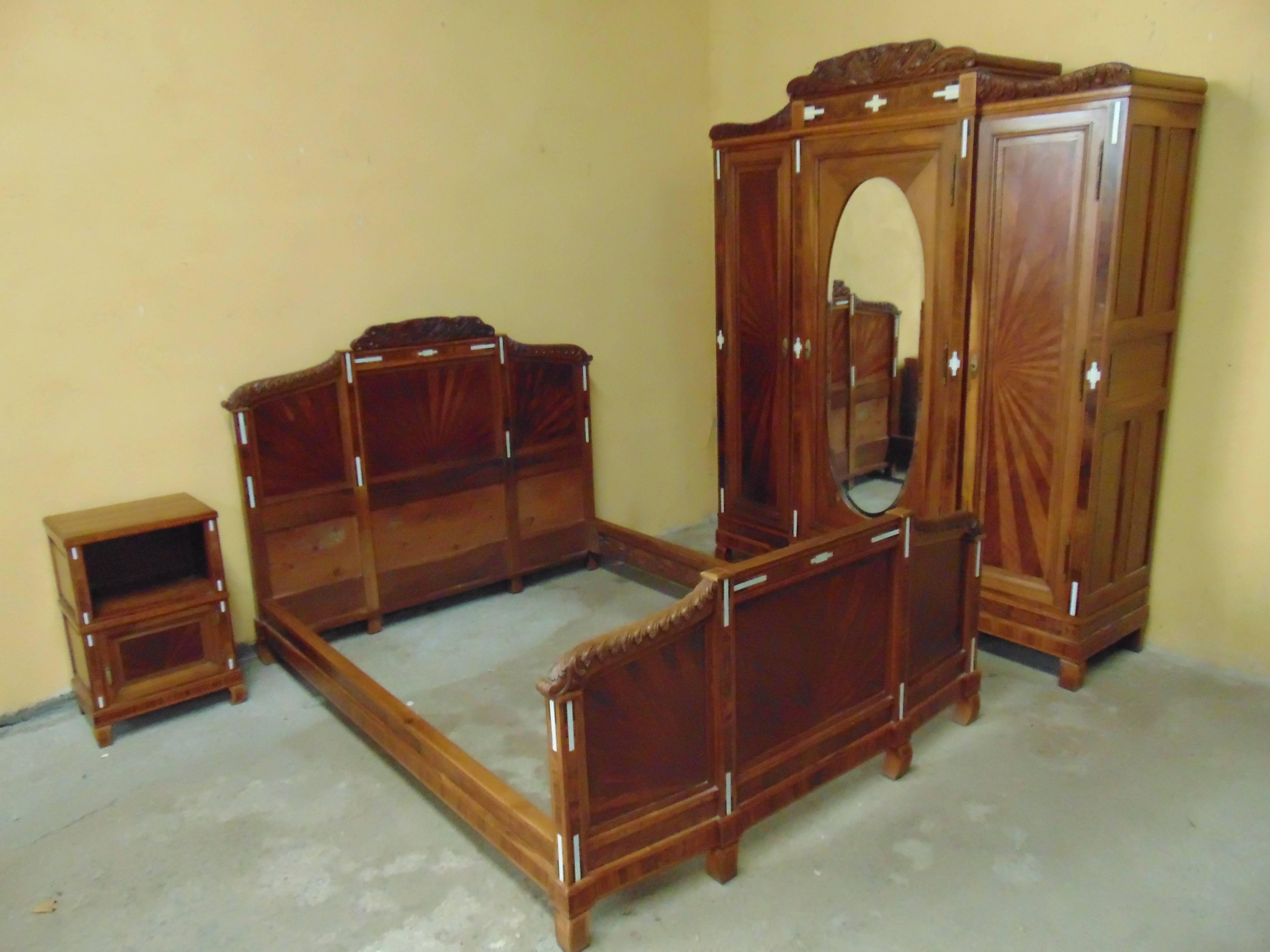 Mid-20th Century Art Deco Bedroom Suite, circa 1930 For Sale