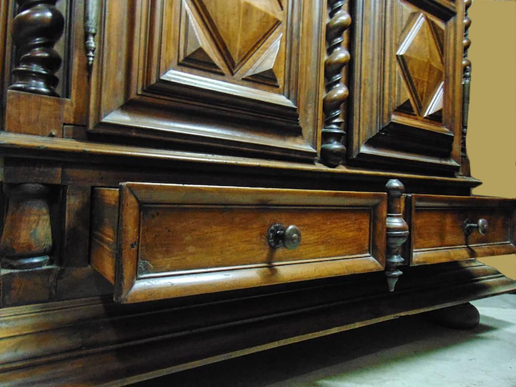 Armoire à pointes de diamant, vers 1770 en vente 2
