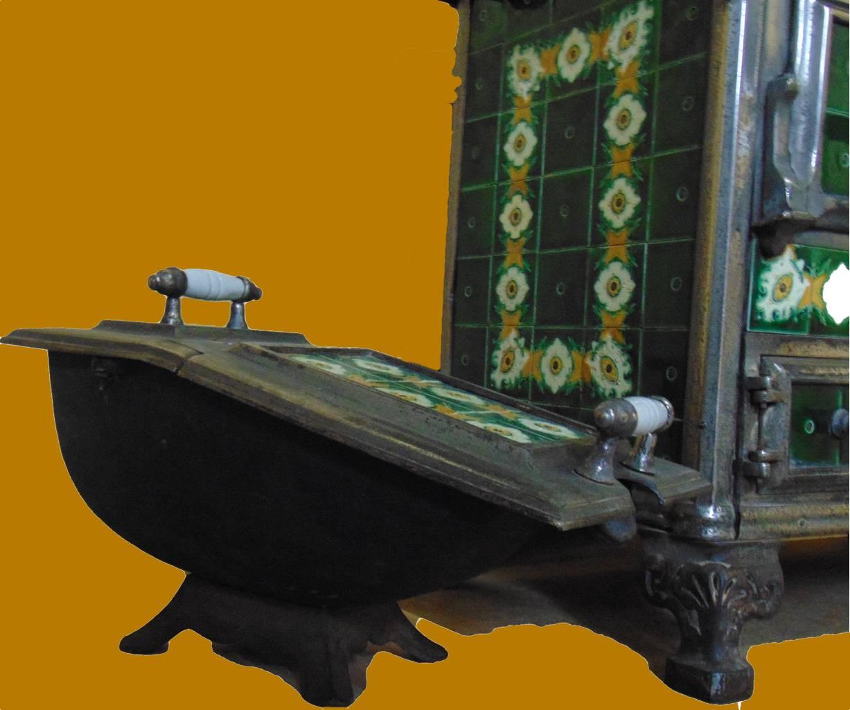 Range Cooker Tiled with Matching Coal Scuttle, circa 1900 In Good Condition In London, GB