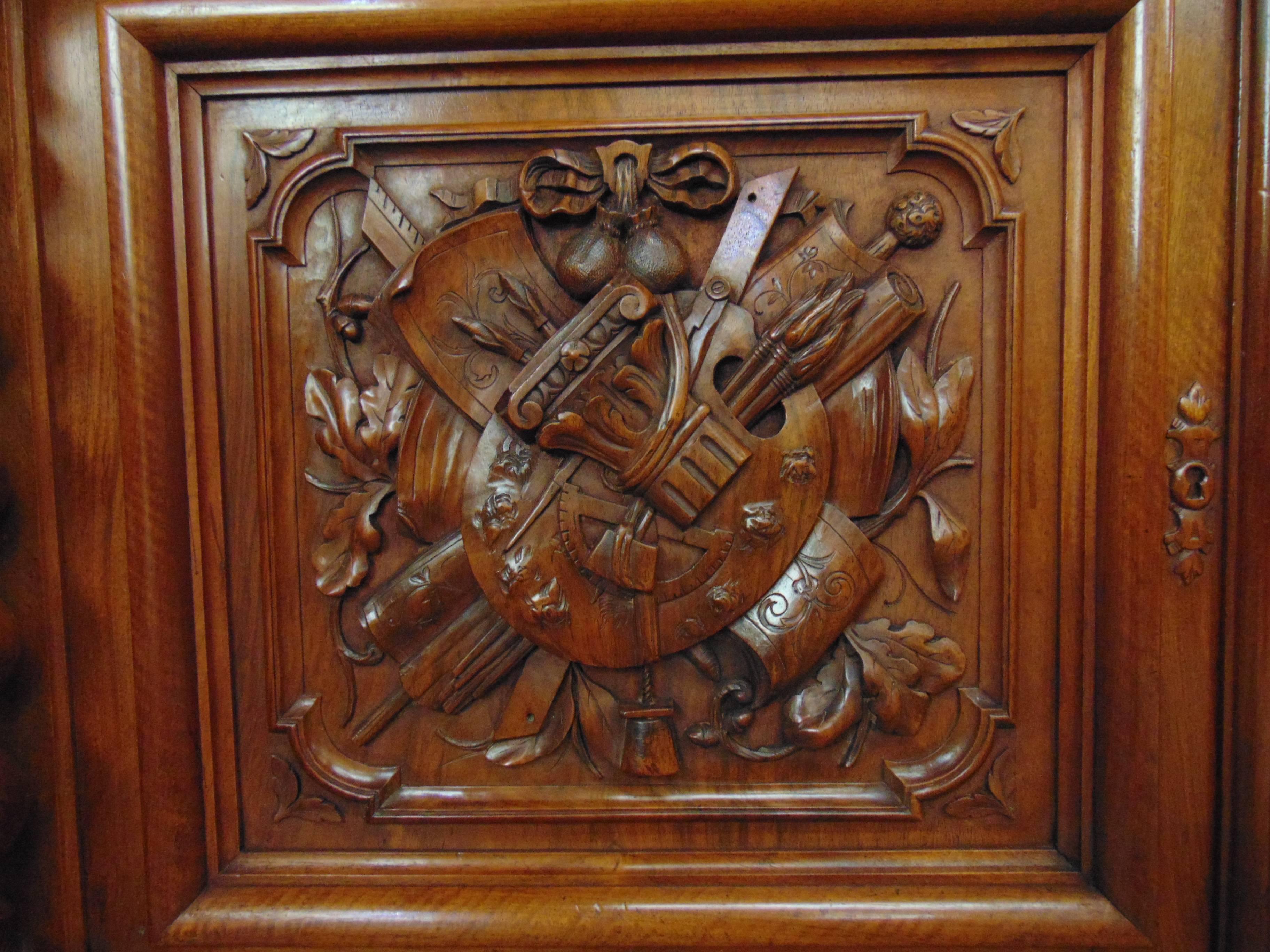 Bookcase Hand-Carved Style Louis XIII, circa 1880 1