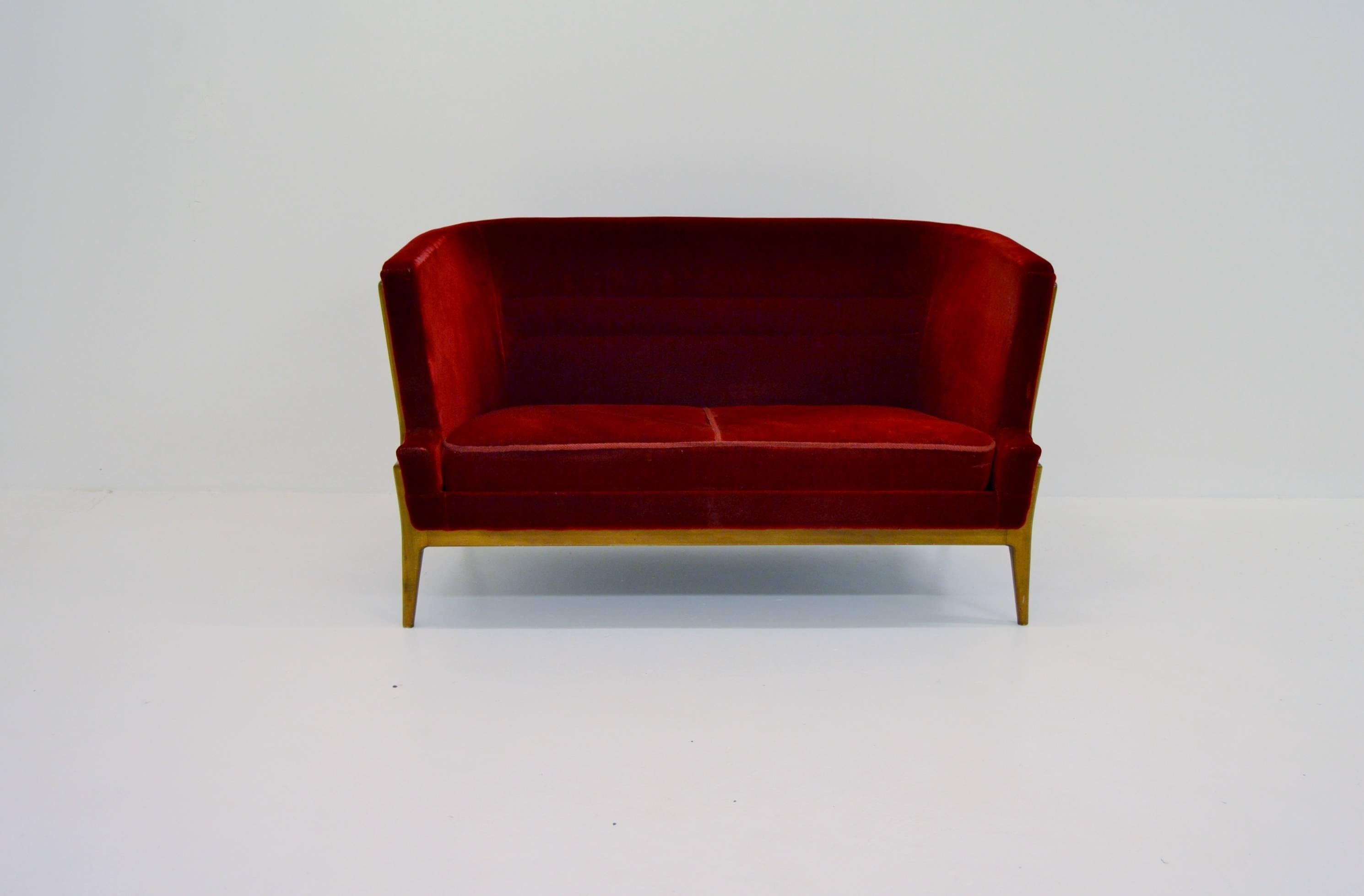 A very rare and elegant sofa designed by Carl Axel Acking for Bodafors in the 1940s. 
We recommend to reupholster this sofa.