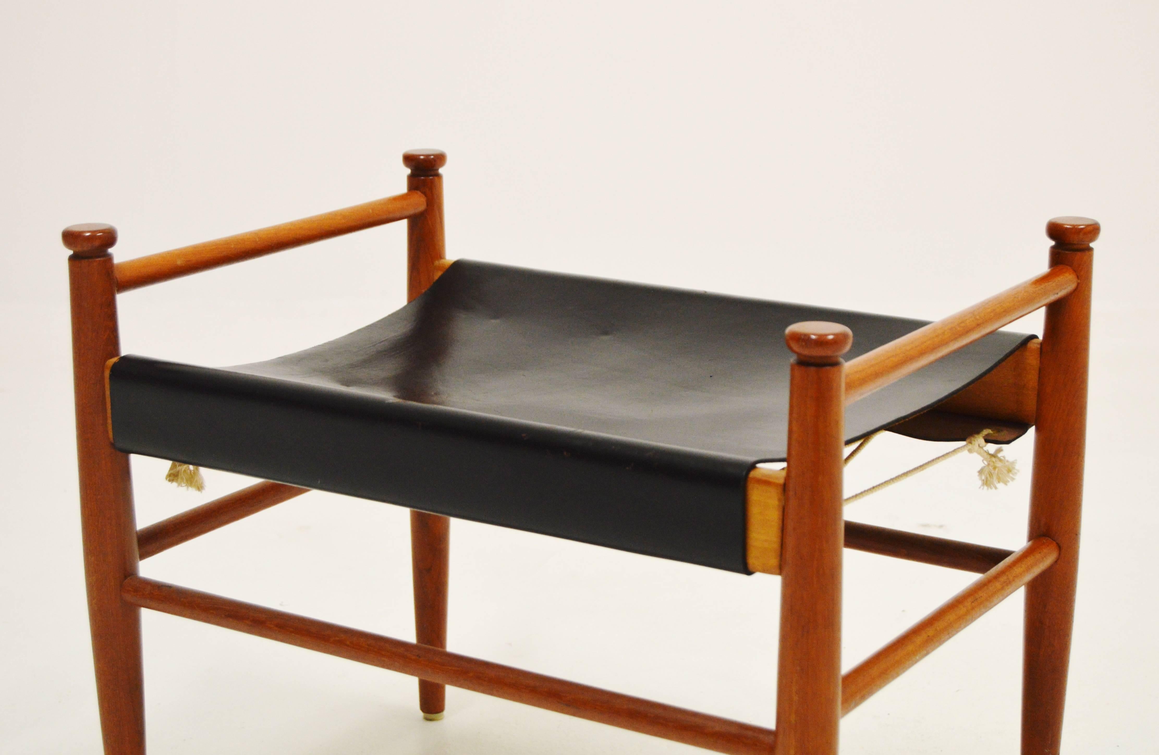 Mid-Century Modern Designed Teak and Leather Foot Stool, circa 1960s For Sale
