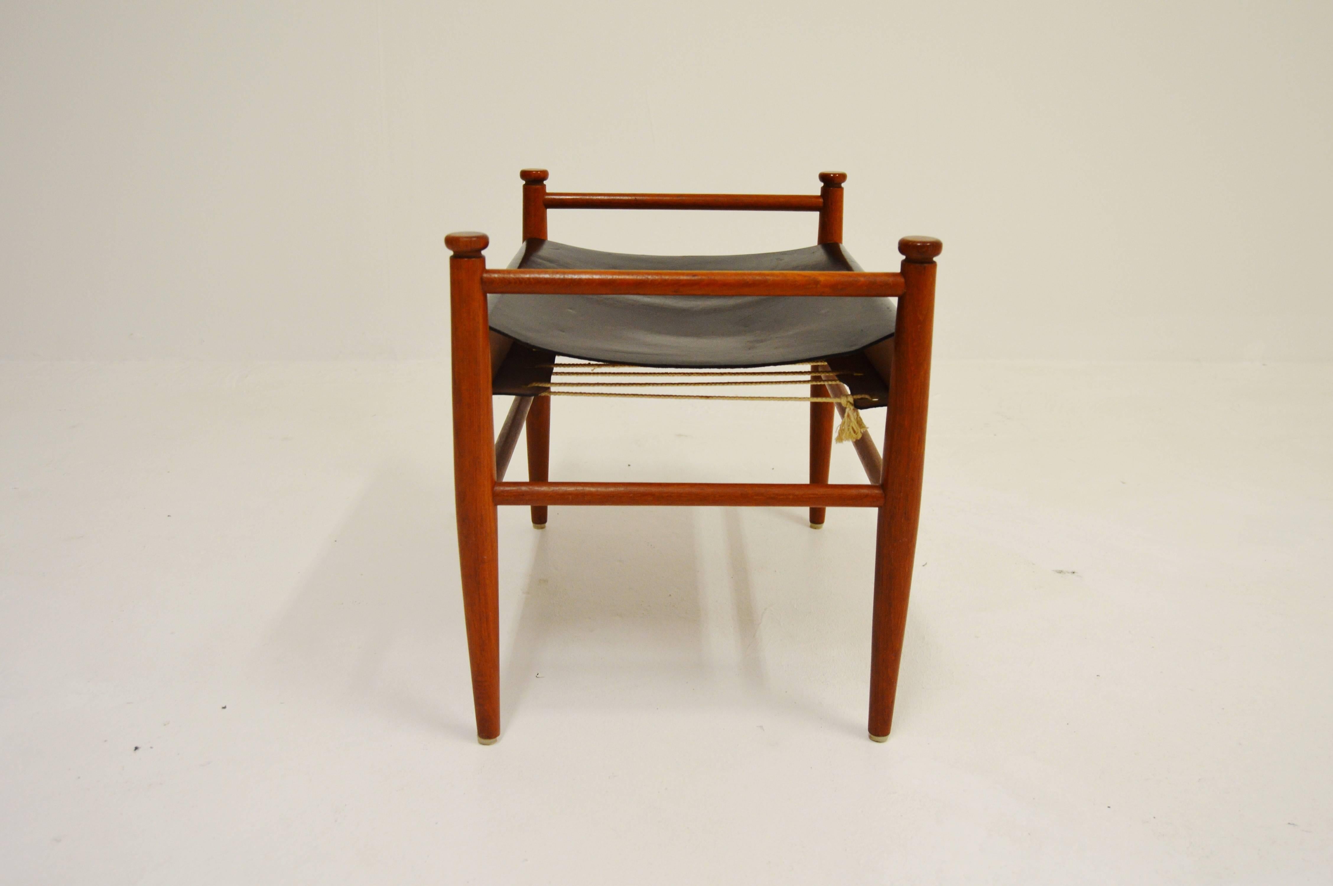 Designed Teak and Leather Foot Stool, circa 1960s In Good Condition For Sale In Alvesta, SE