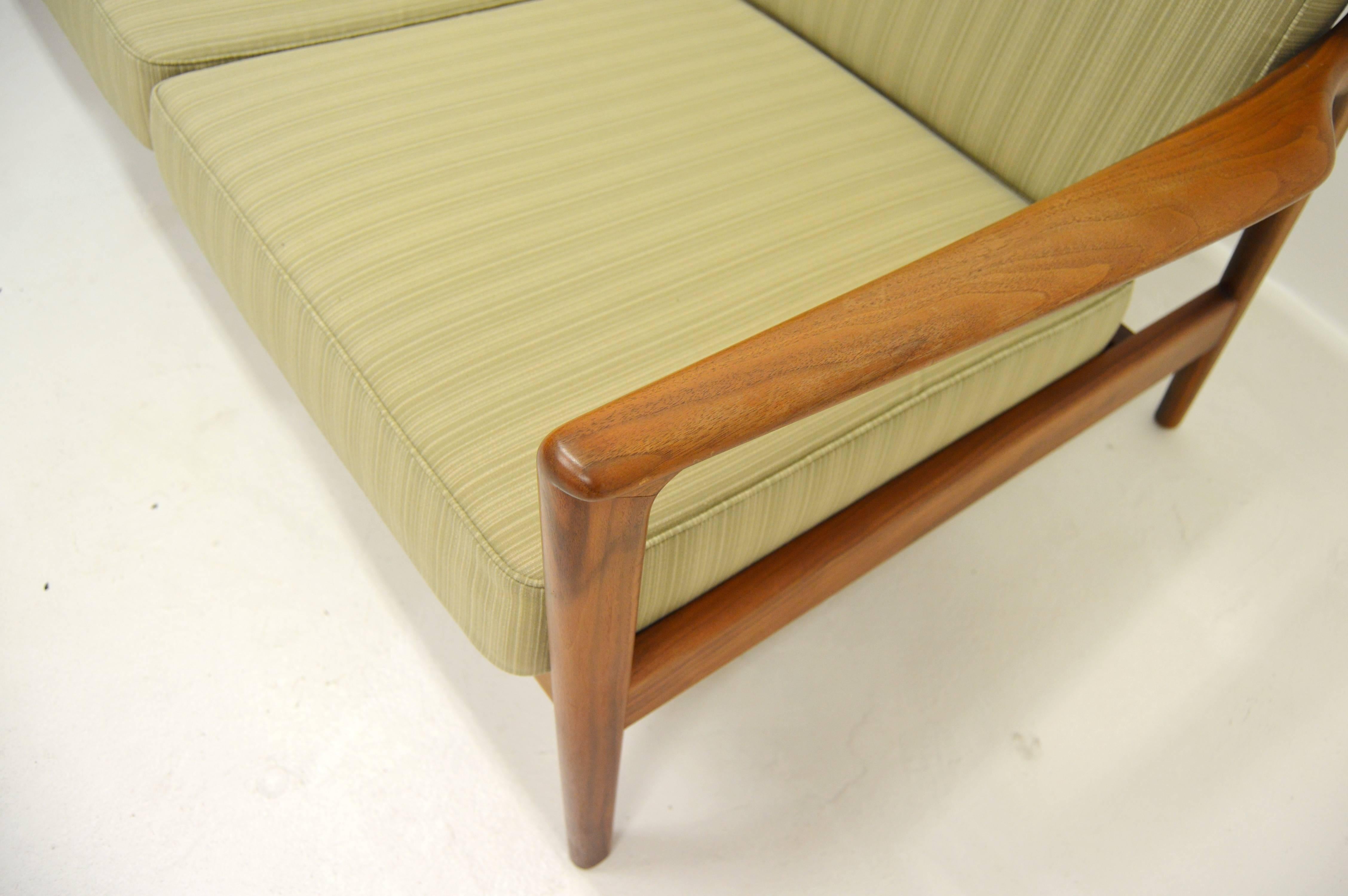 1960s Folke Ohlsson USA 75 Sofa by DUX For Sale 2