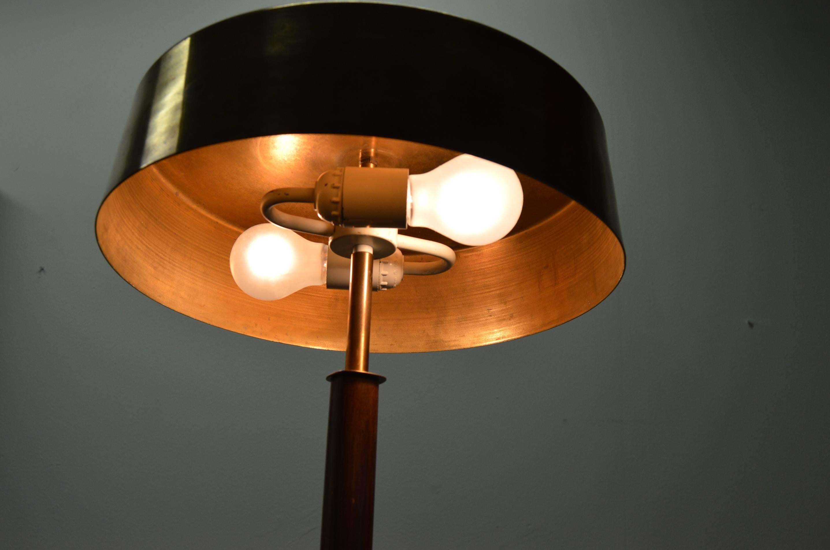 Large Swedish Brass Table Lamp from the 1940s For Sale 1