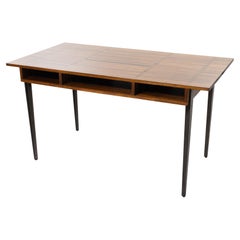 Mesa de escritorio llamada "Gerard Philipe" de Jules Wabbes