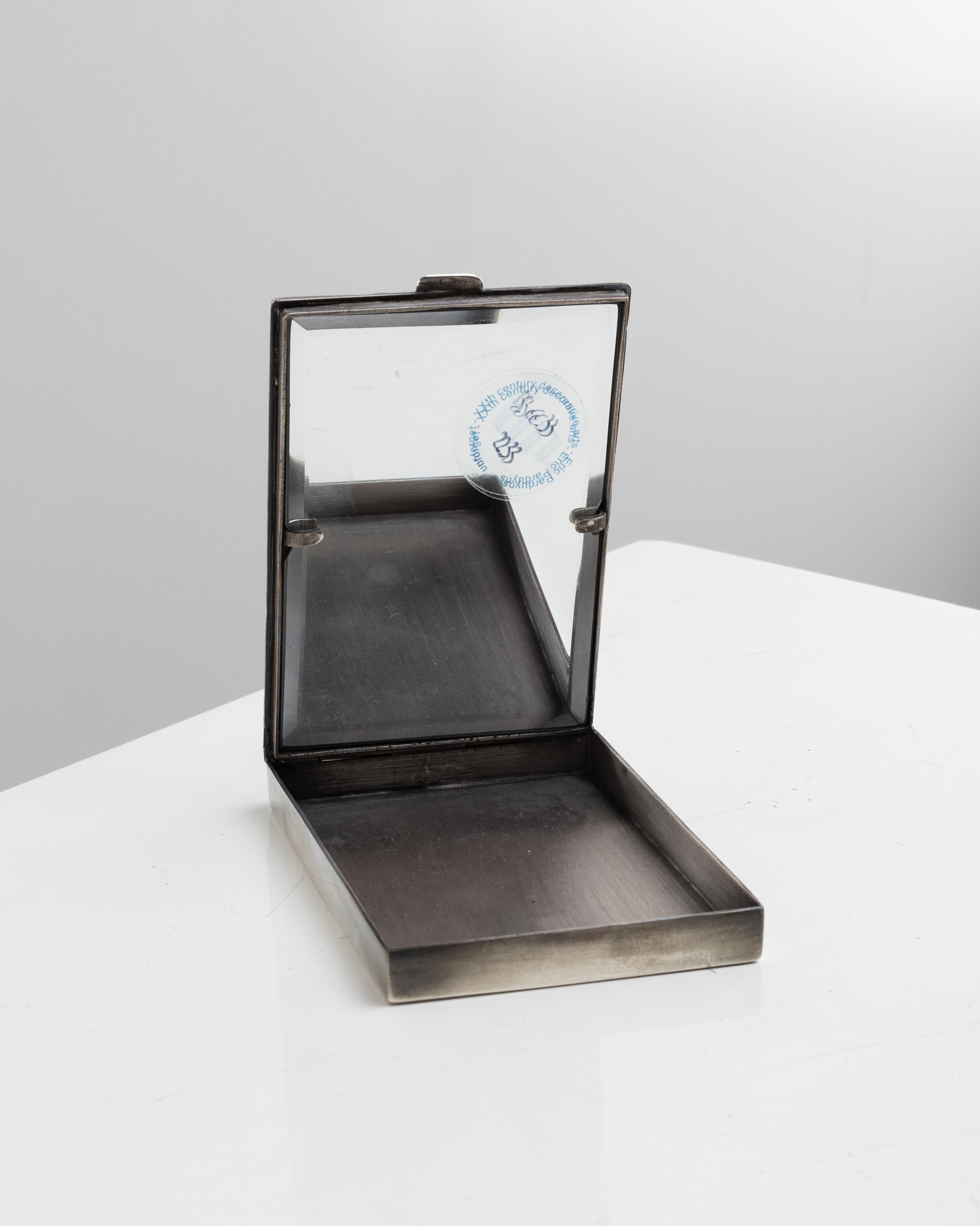 Trianon or Les pavés du Roy silvered bronze compact by Line Vautrin For Sale 2