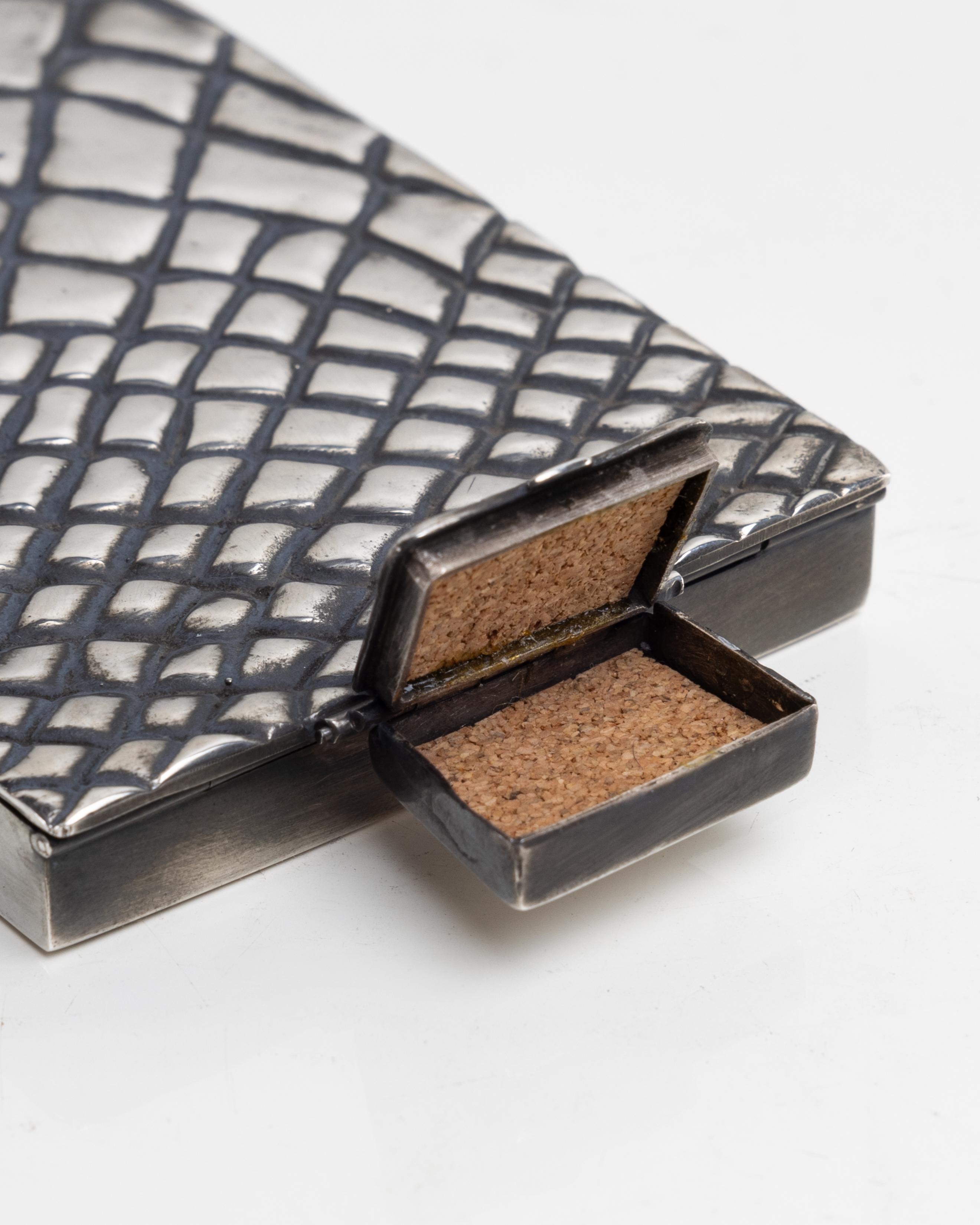 Trianon or Les pavés du Roy silvered bronze compact by Line Vautrin For Sale 1