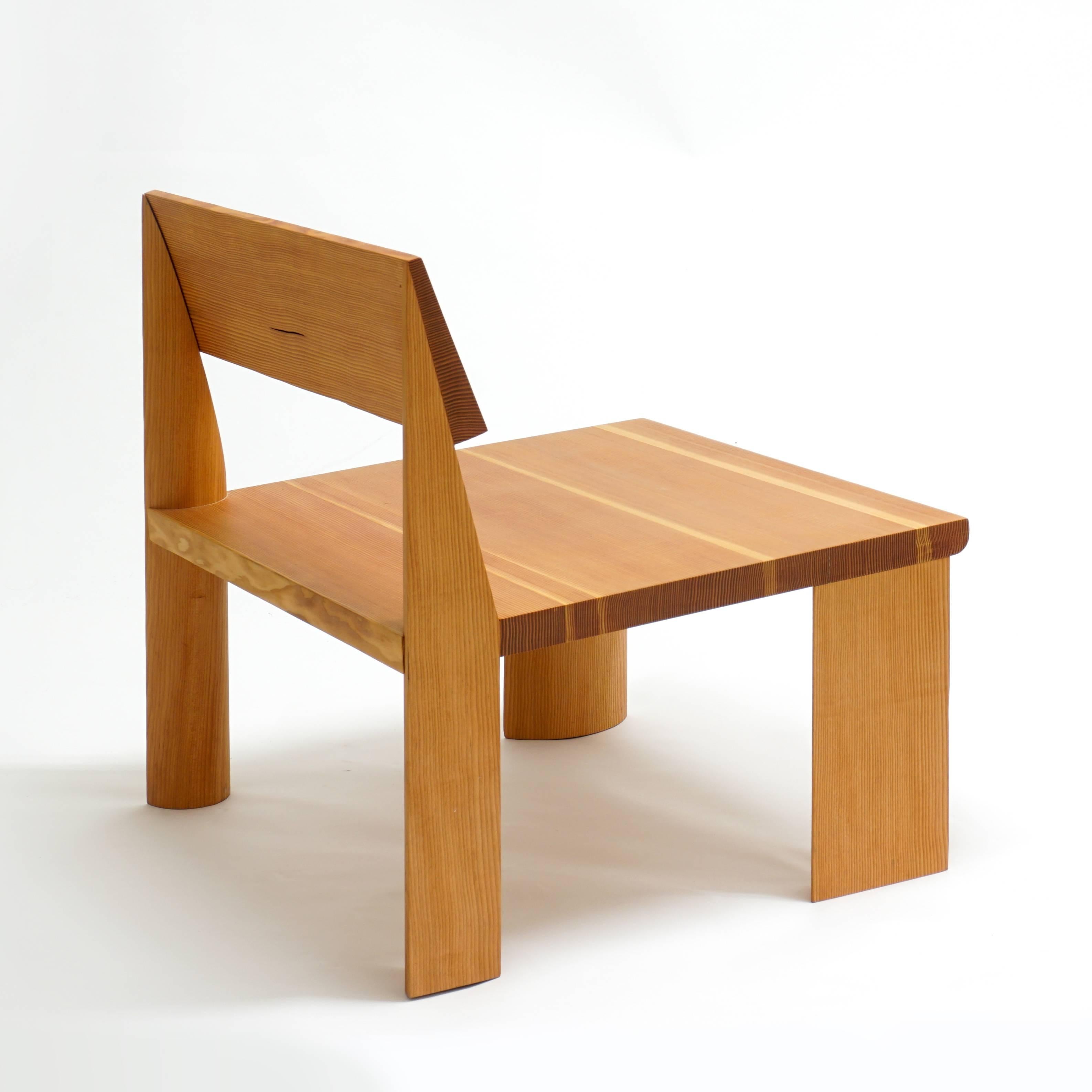 Contemporary Low Wooden Chair in Douglas Fir, LWC In Excellent Condition For Sale In Brussels, BE