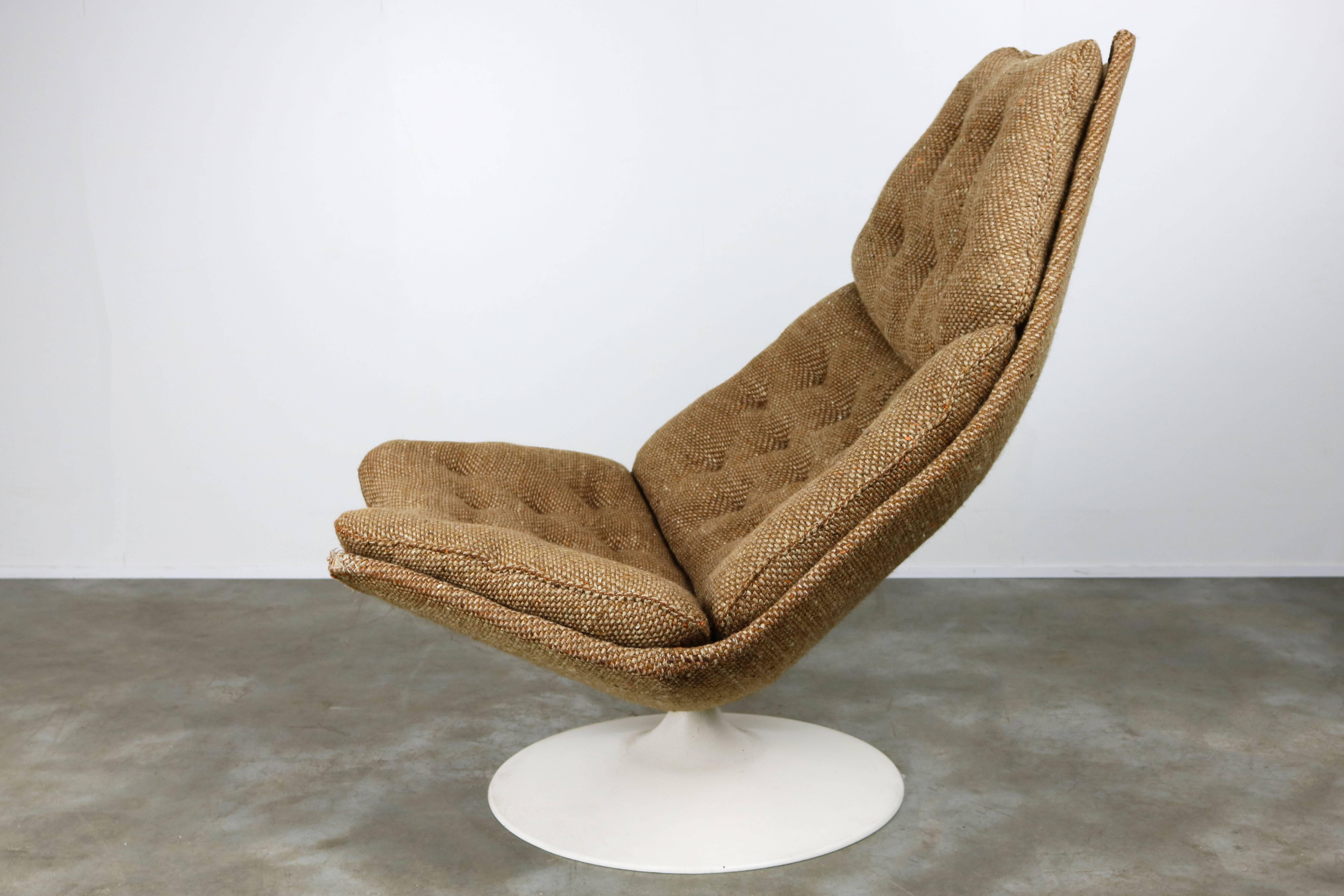 F588 Swivel Lounge Chair Geoffrey Harcourt for Artifort 1960 Brown White Beige 1