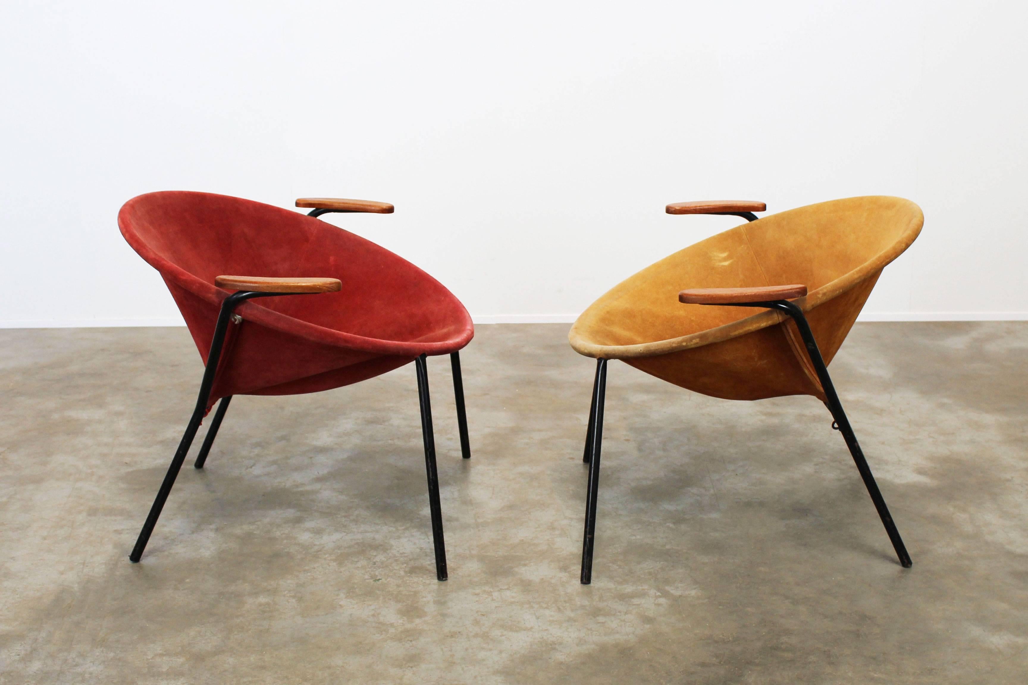 Mid-Century Modern Pair of Colorful Balloon Lounge Chairs by Hans Olsen Teak Red Yellow Black, 1950