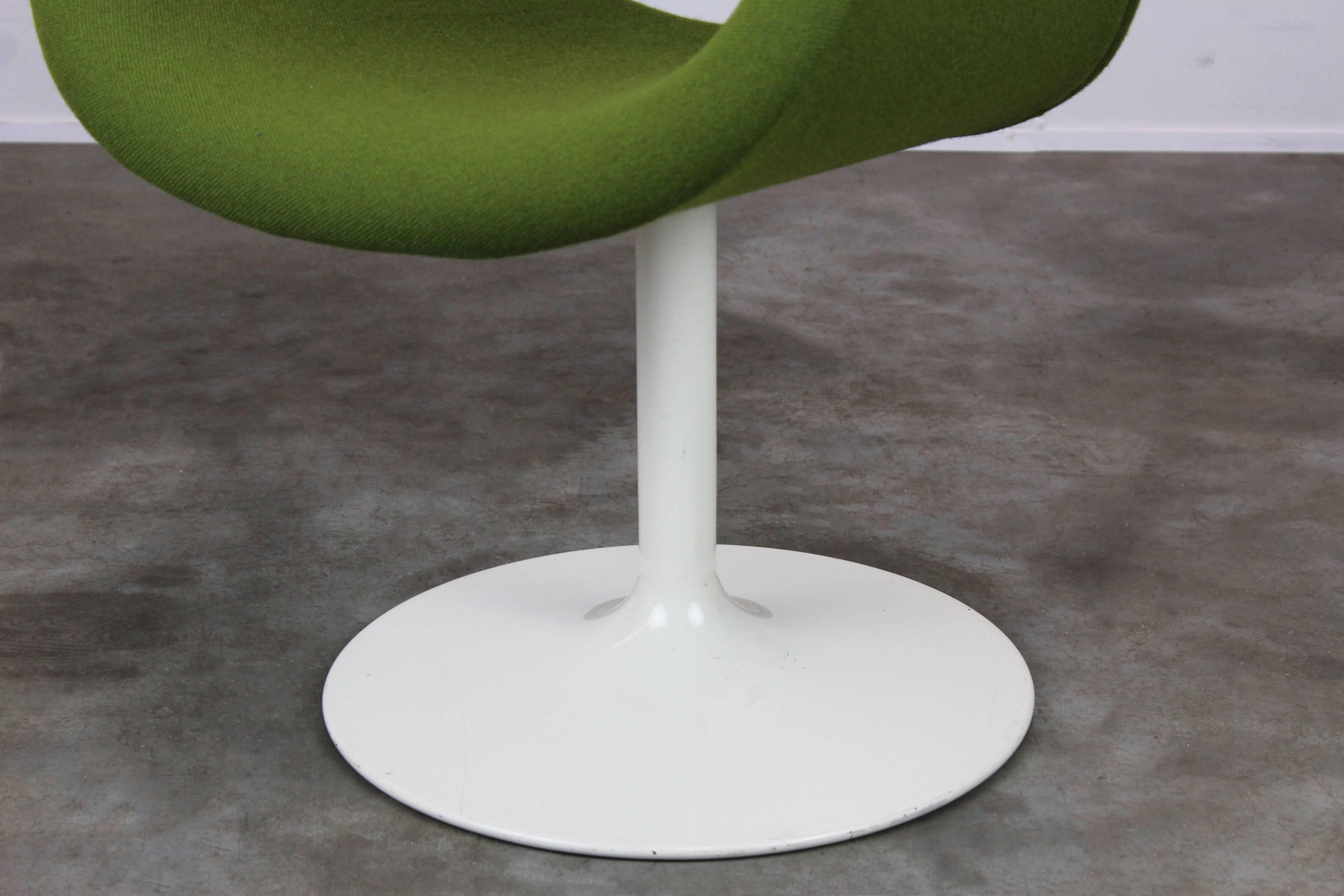 Set of Two Little Tulip Chairs by Pierre Paulin for Artifort, 1963 Green White In Good Condition In Ijzendijke, NL