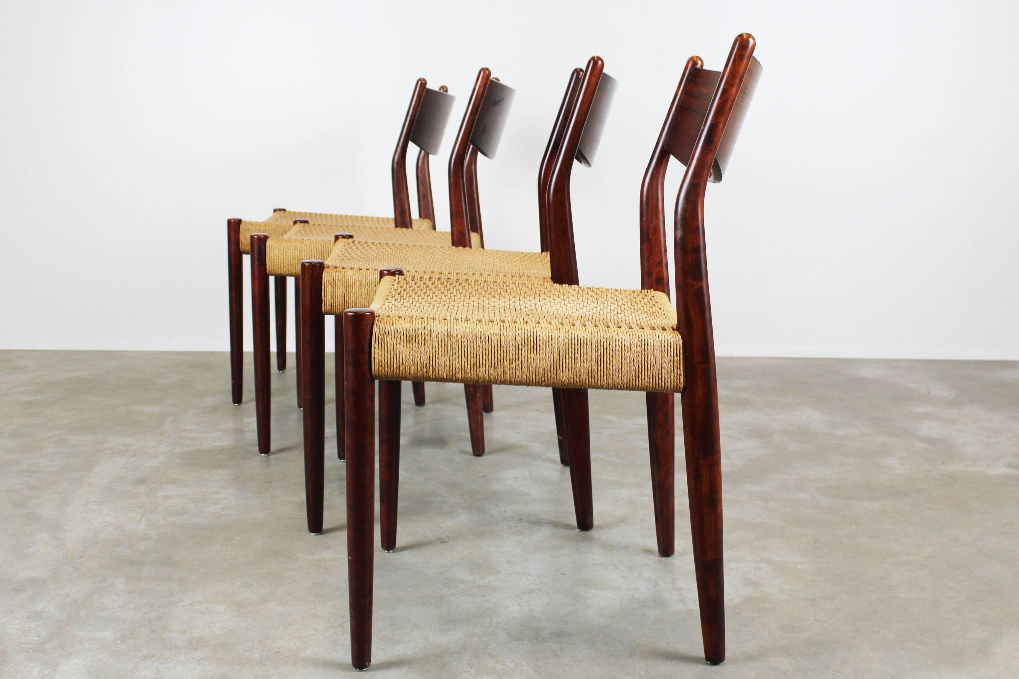 Mid-Century Modern Set of Four Dutch Dining Chairs in Rosewood and Papercord by Pastoe Brown Beige
