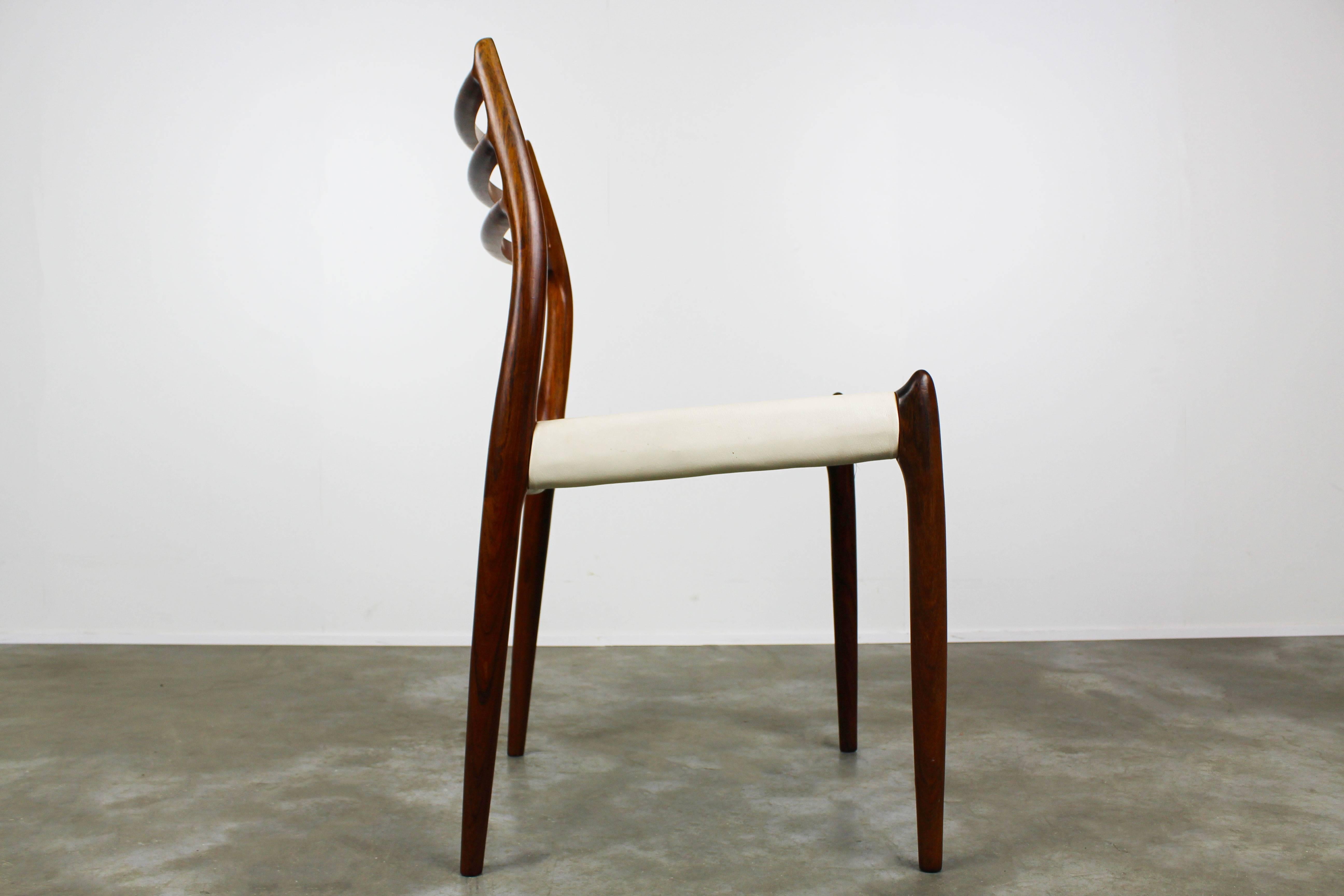 1950s Danish Dining Chairs Model 78 Niels Otto Moller Rosewood White Leather  In Good Condition In Ijzendijke, NL