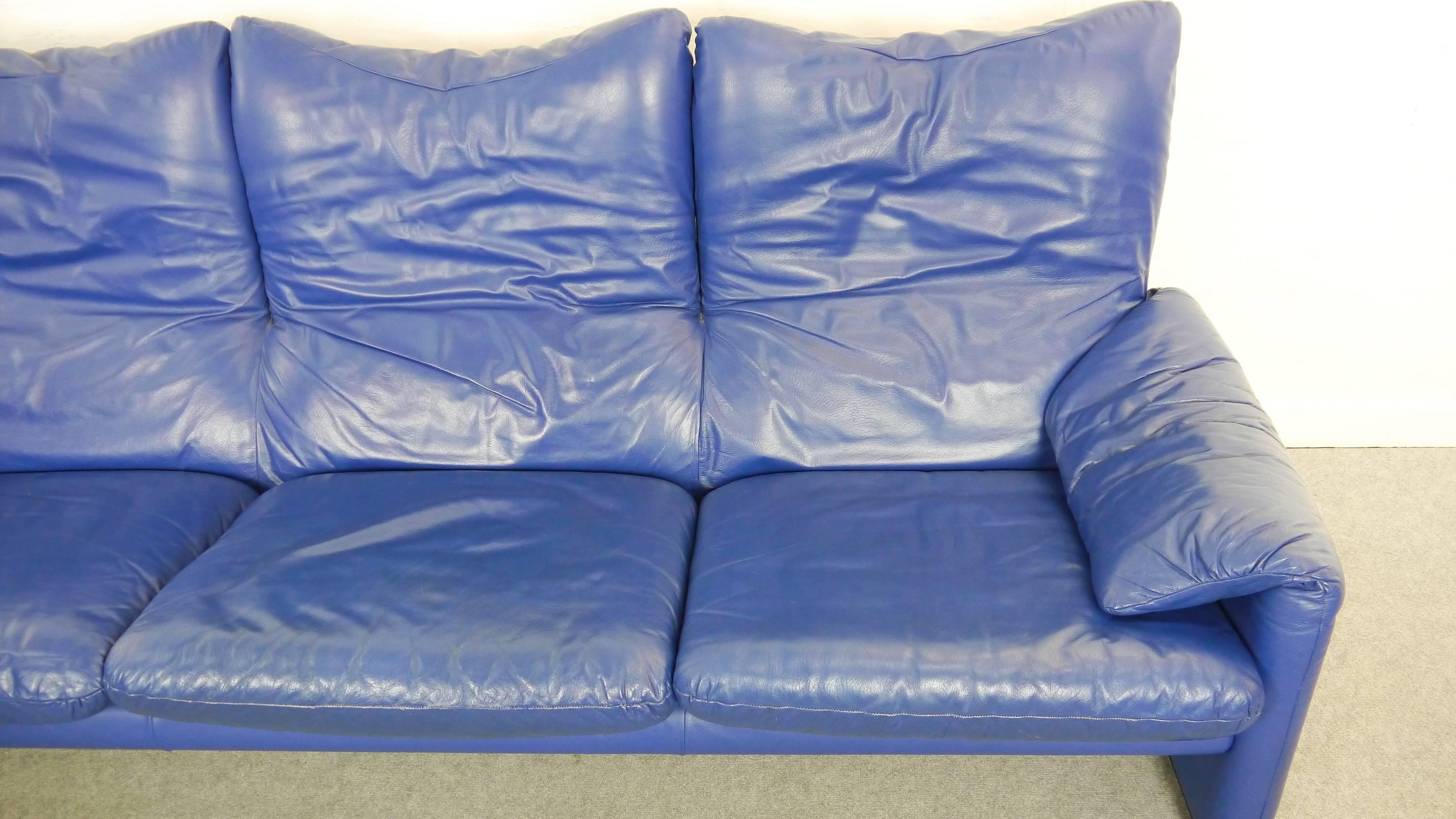 Cassina Maralunga Three-Seat Sofa in Blue Leather by Vico Magistretti 1