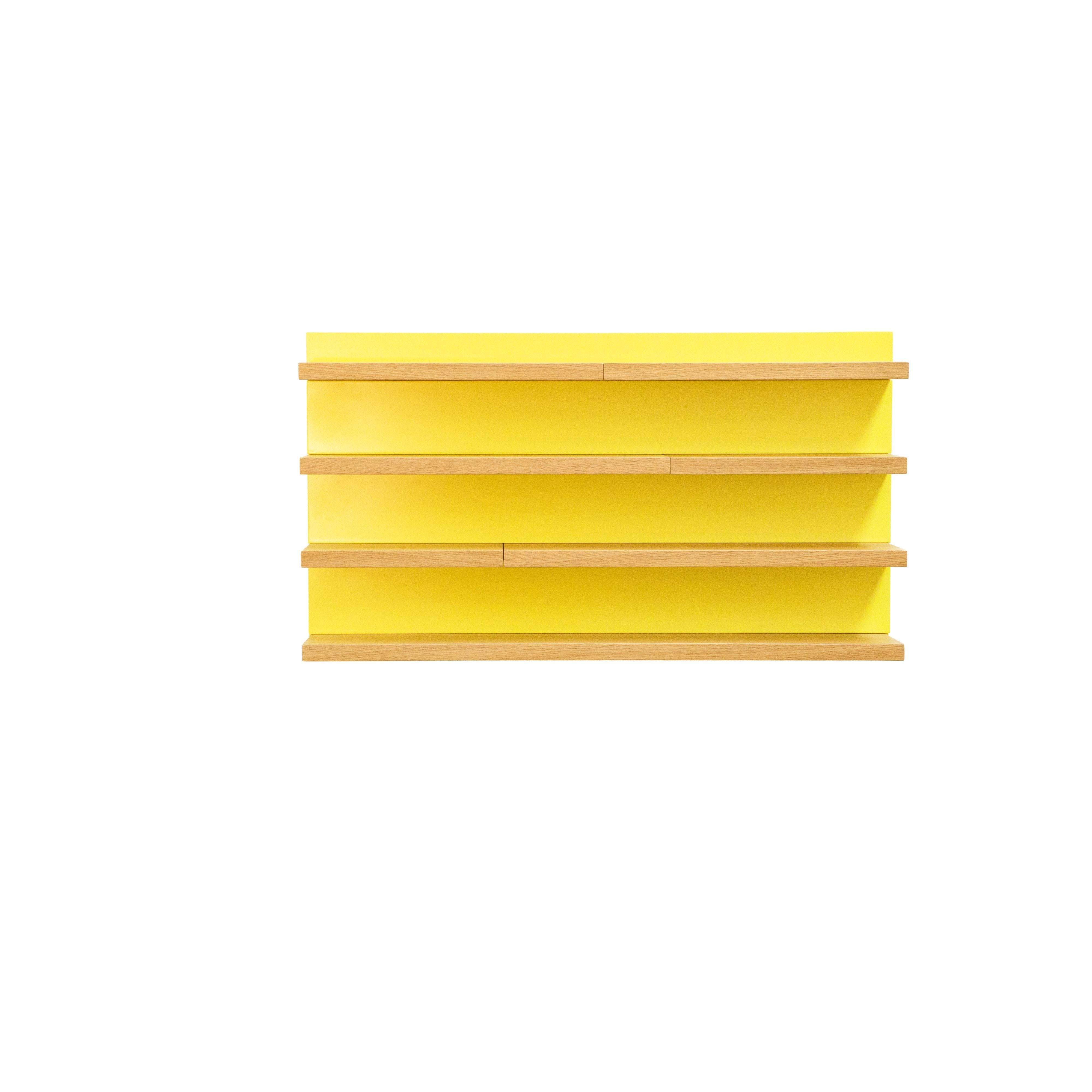 Contemporary sliding shelves by A. Louchart in oak, lacquered, customizable In New Condition For Sale In Valence, FR