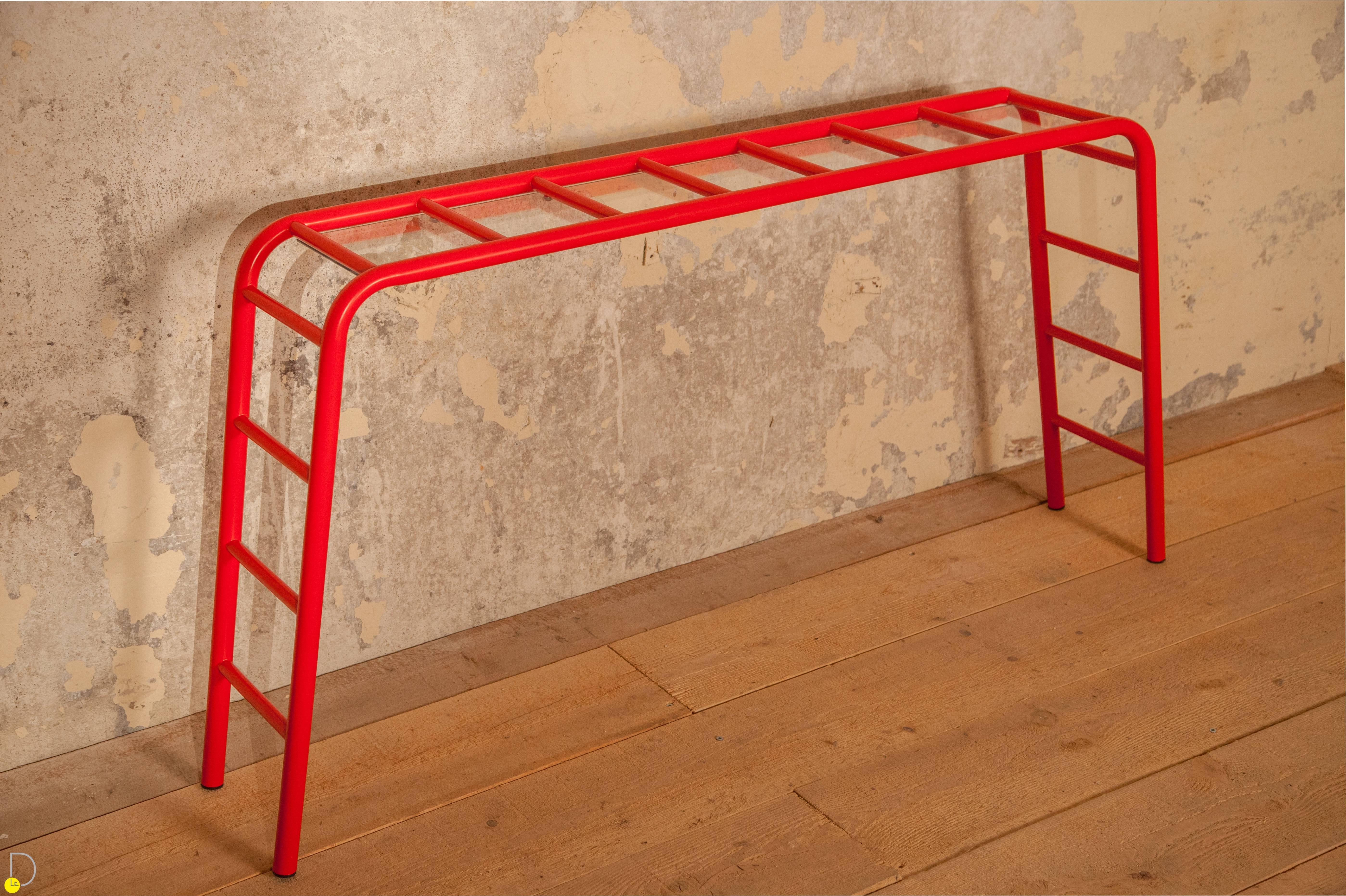Modern Contemporary console-shelf by Cédric Dequidt in laquered metal, glass plate For Sale