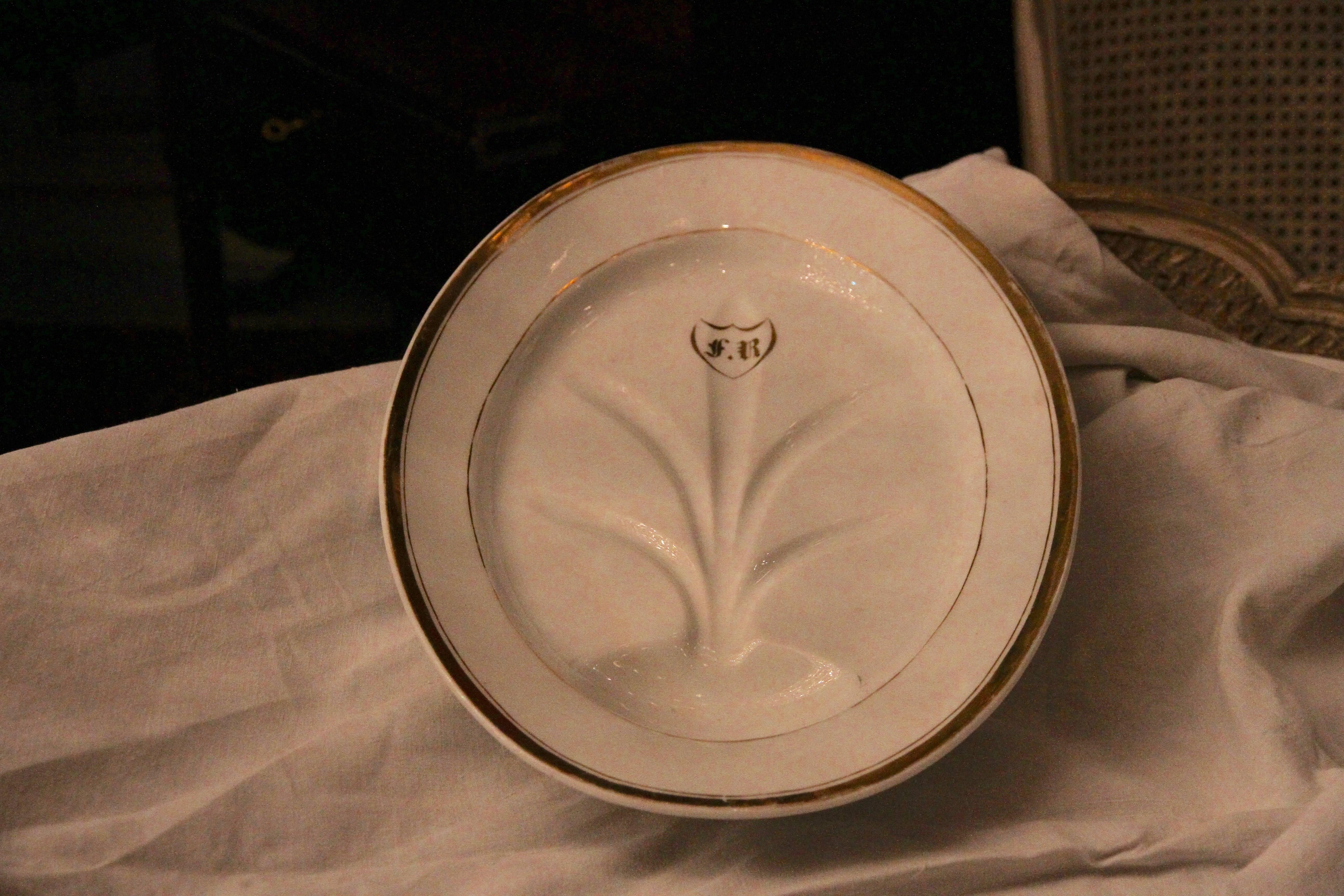 Porcelain Dining Set by Valentine, circa 1830 In Good Condition For Sale In Bordeaux, FR