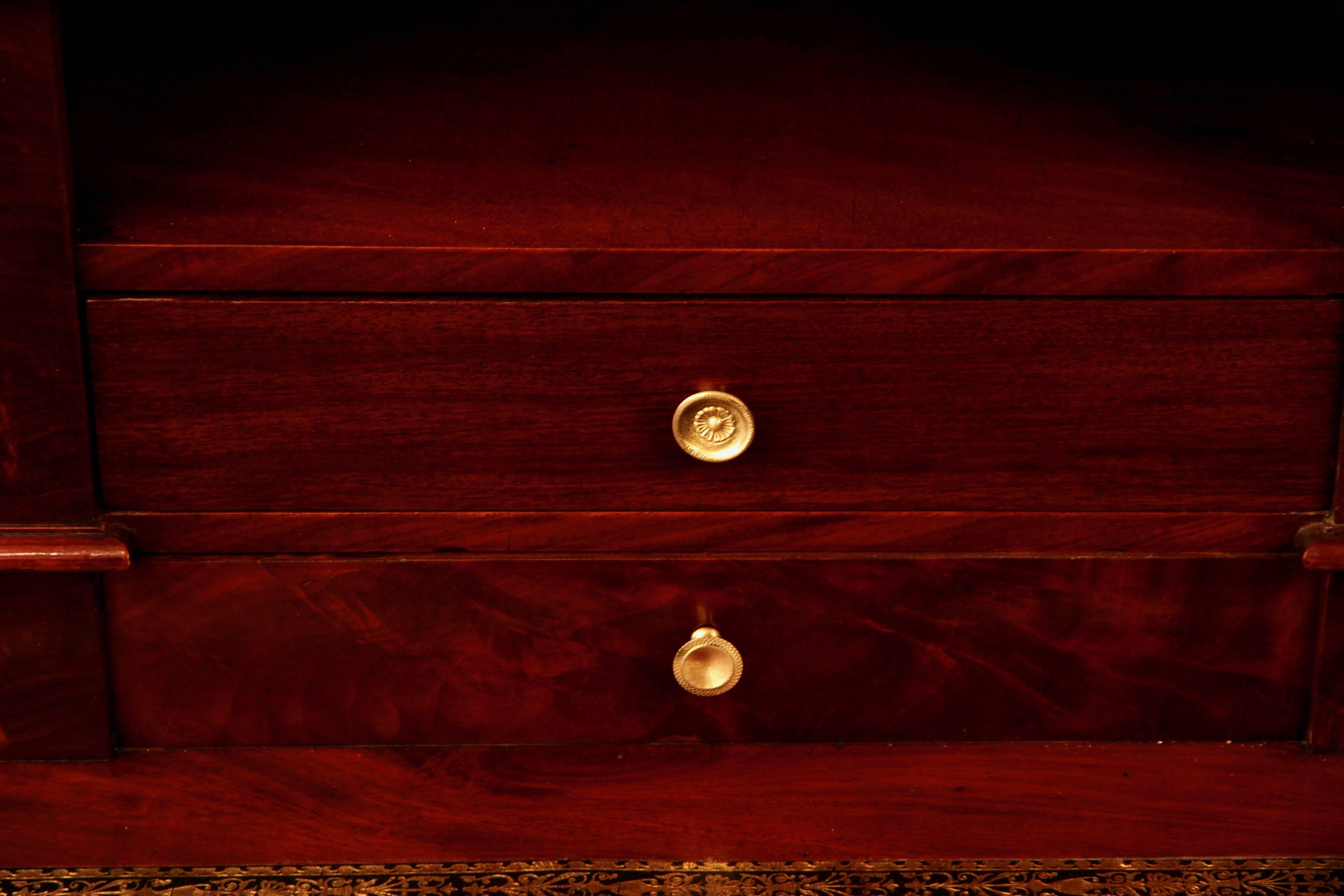 Cylinder Desk in Flame Mahogany, 19th Century For Sale 6