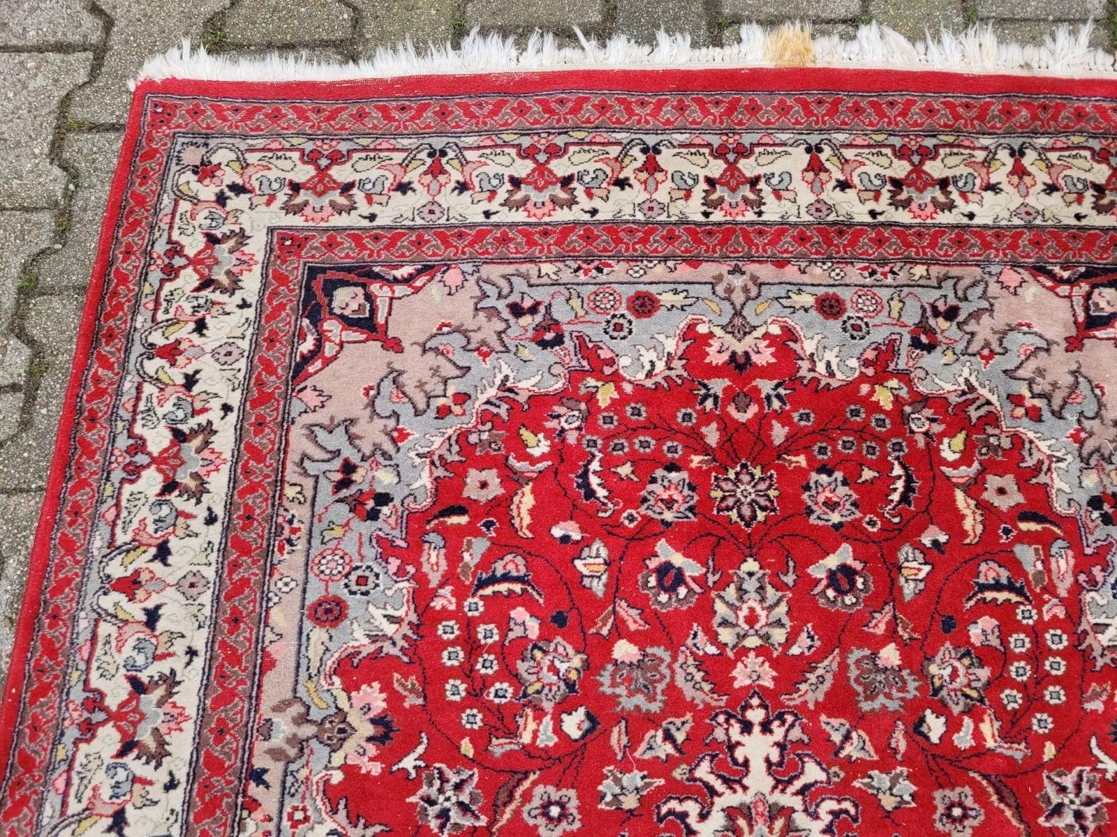 Tappeto Sarouk persiano vintage fatto a mano 4' x 6.4' (123cm x 194cm) anni '60 - 2K13 In condizioni buone in vendita a Bordeaux, FR