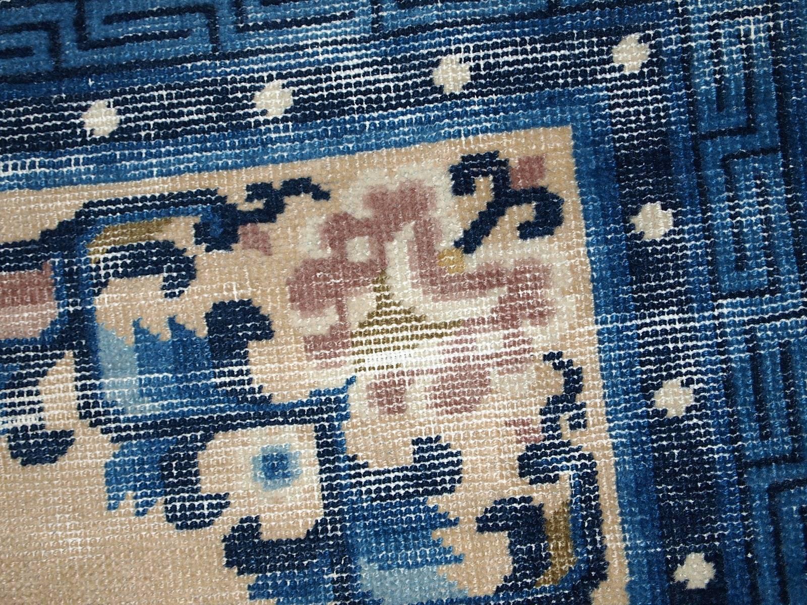 Handgefertigter antiker chinesischer Pekinger Teppich im Used-Look, 1880er Jahre, 1C275 im Angebot 2
