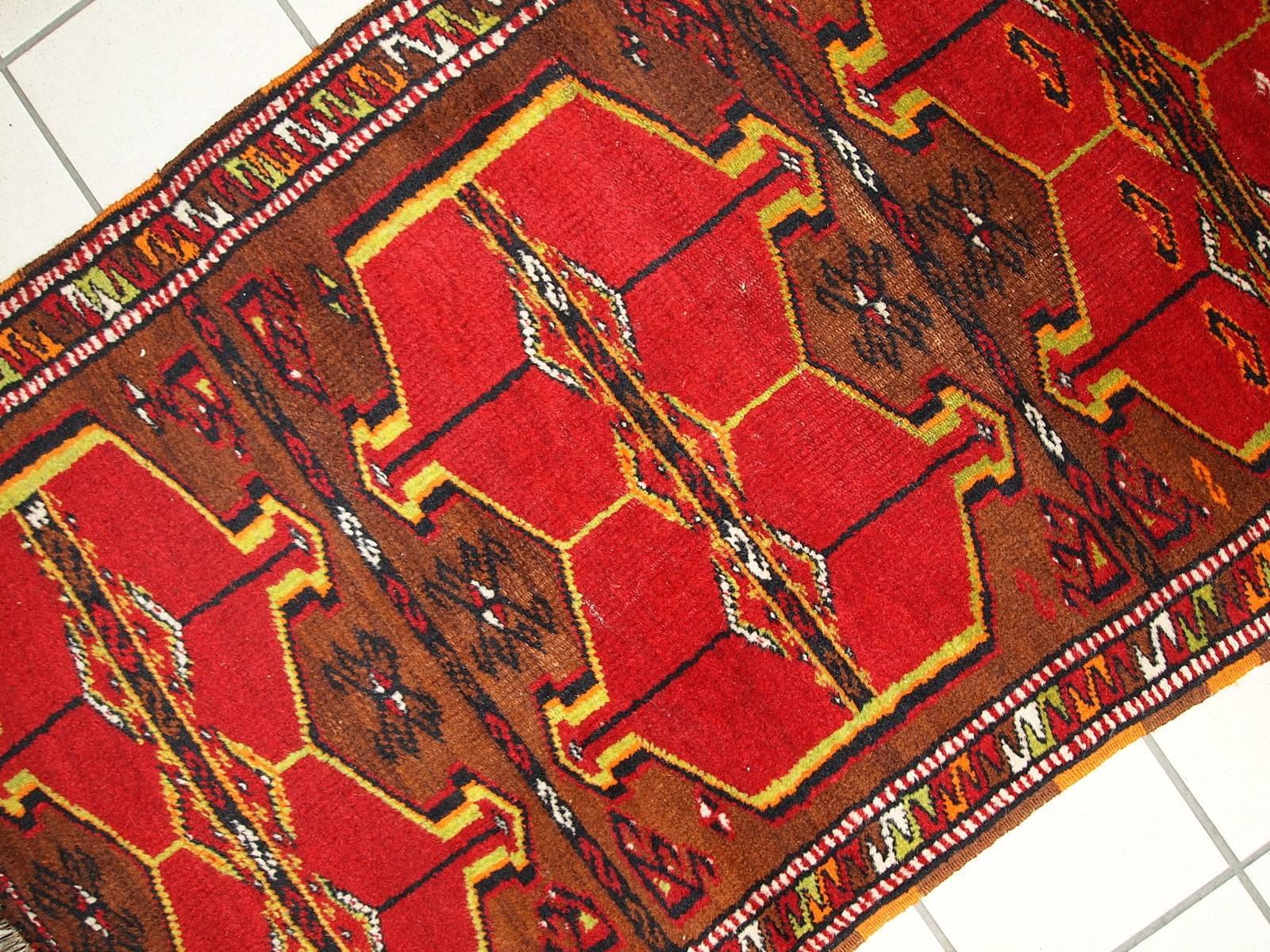 20th Century Handmade Antique Collectible Turkish Yastik Rug, 1920s, 1C283 For Sale