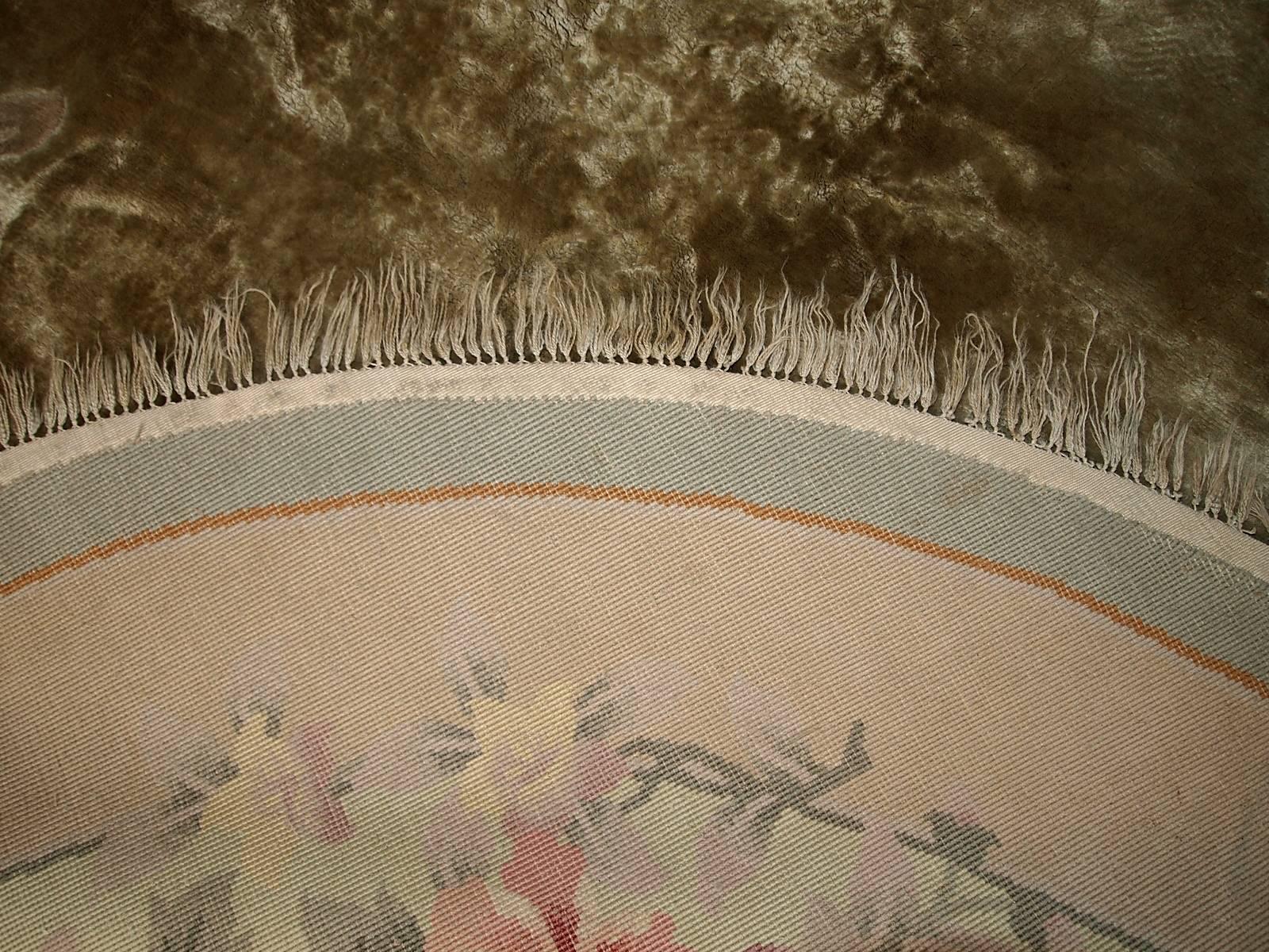 Wool Handmade Vintage Silk Art Deco Style Chinese Round Rug, 1980s, 1C301