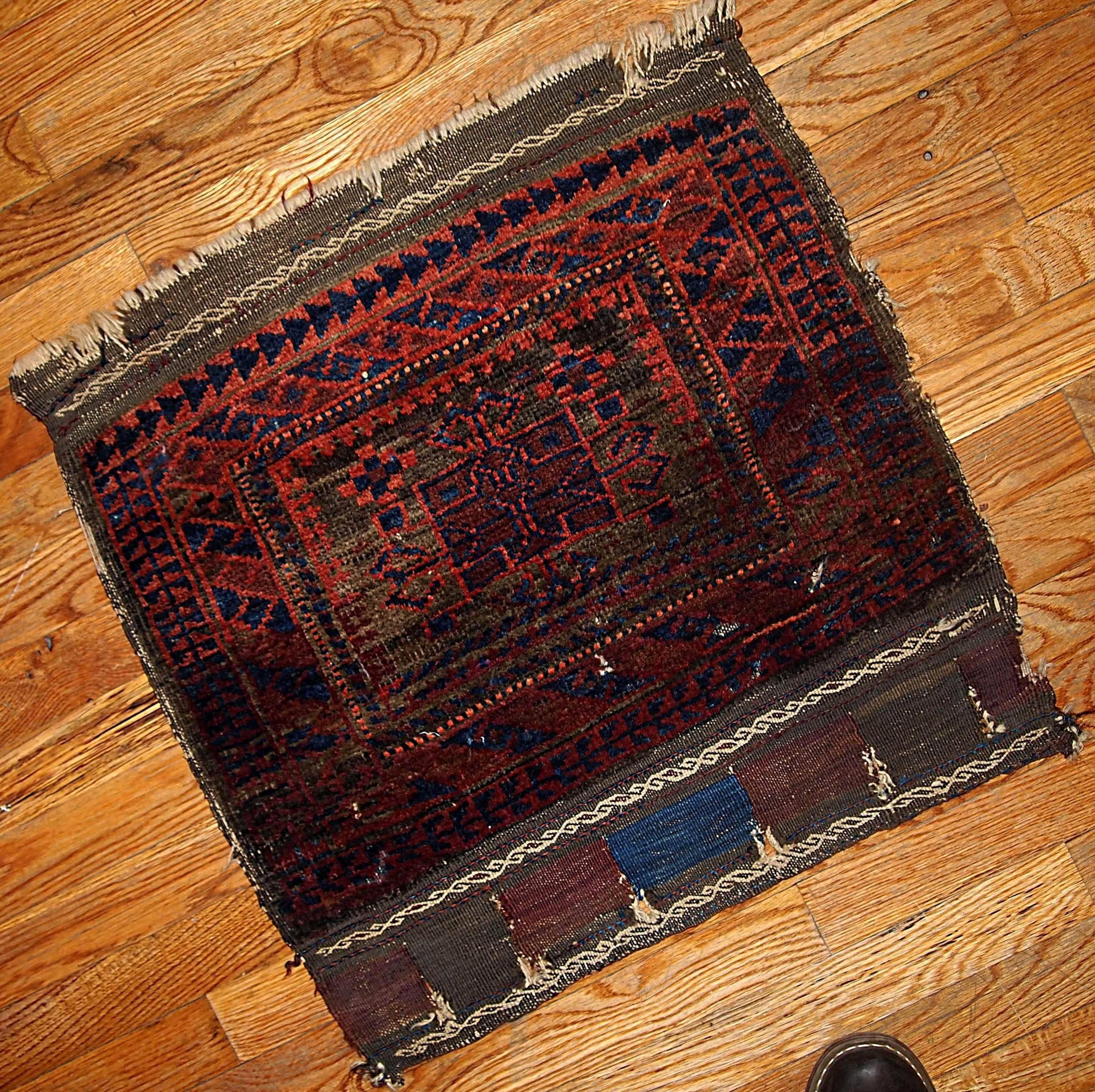Handmade Antique Collectible Afghan Baluch Bag Face, 1880s In Good Condition In Bordeaux, FR