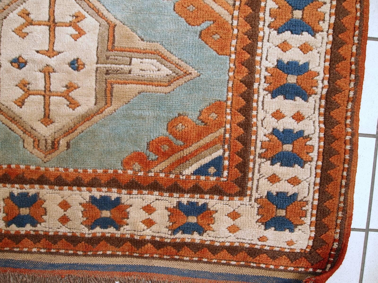 Handmade Vintage Caucasian Kazak Rug, 1970s, 1C324 For Sale 3