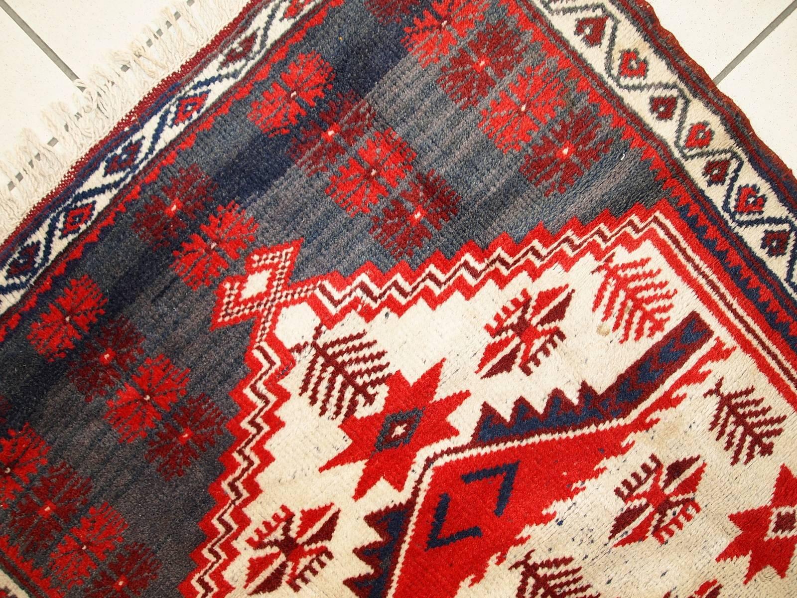 Hand-Knotted Handmade Vintage Turkish Anatolian Rug, 1970s, 1C325 For Sale