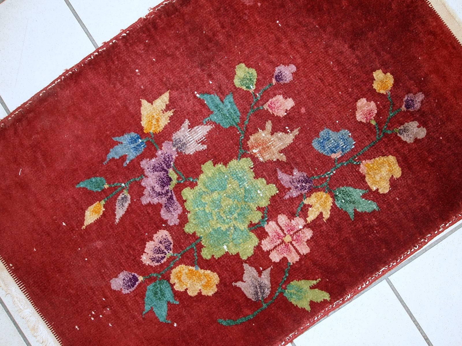 Handmade Antique Art Deco Chinese Rug, 1920s, 1C331 For Sale 4